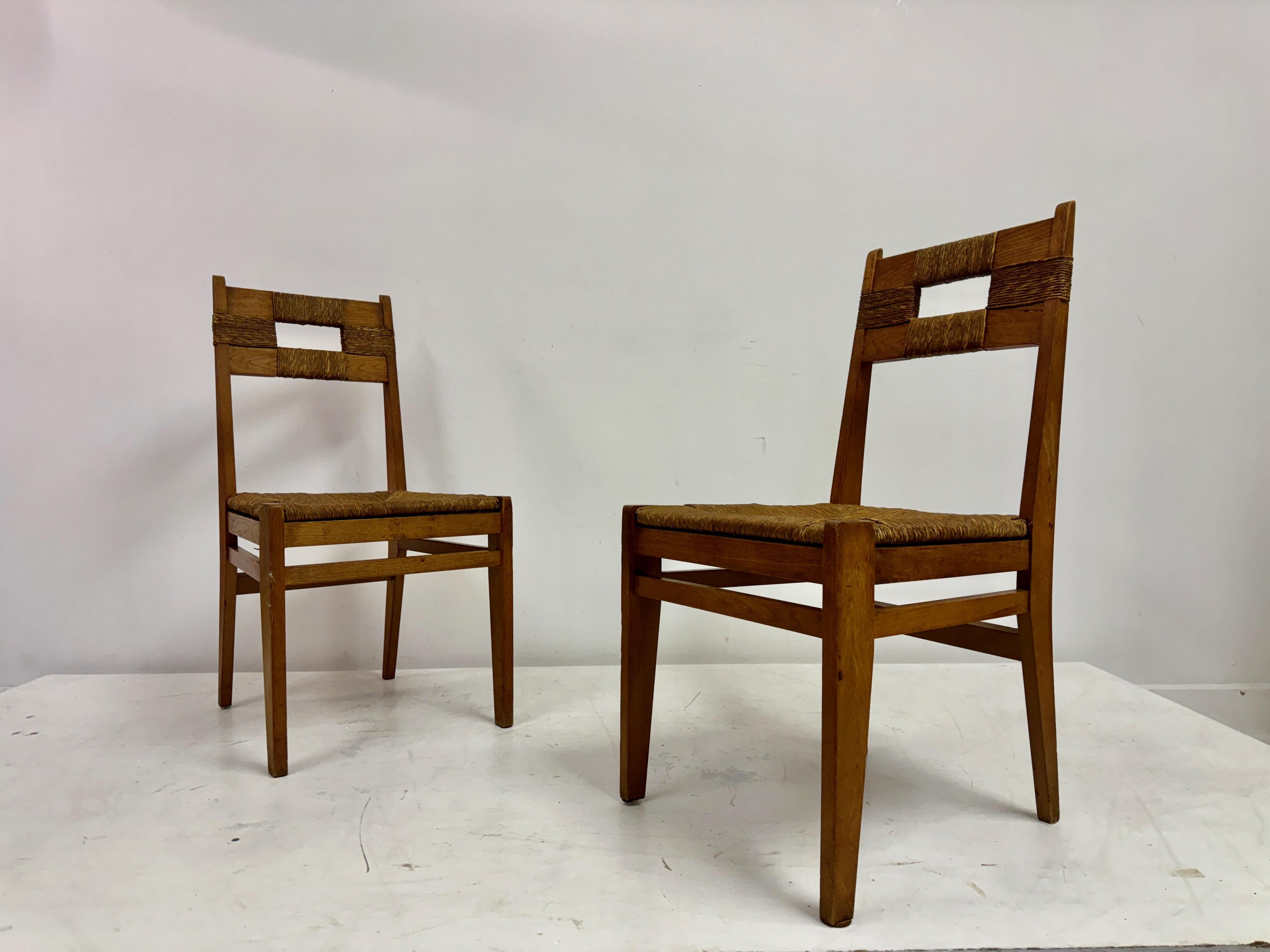 Pair of 1950s Oak and Rush Side Chairs For Sale 4