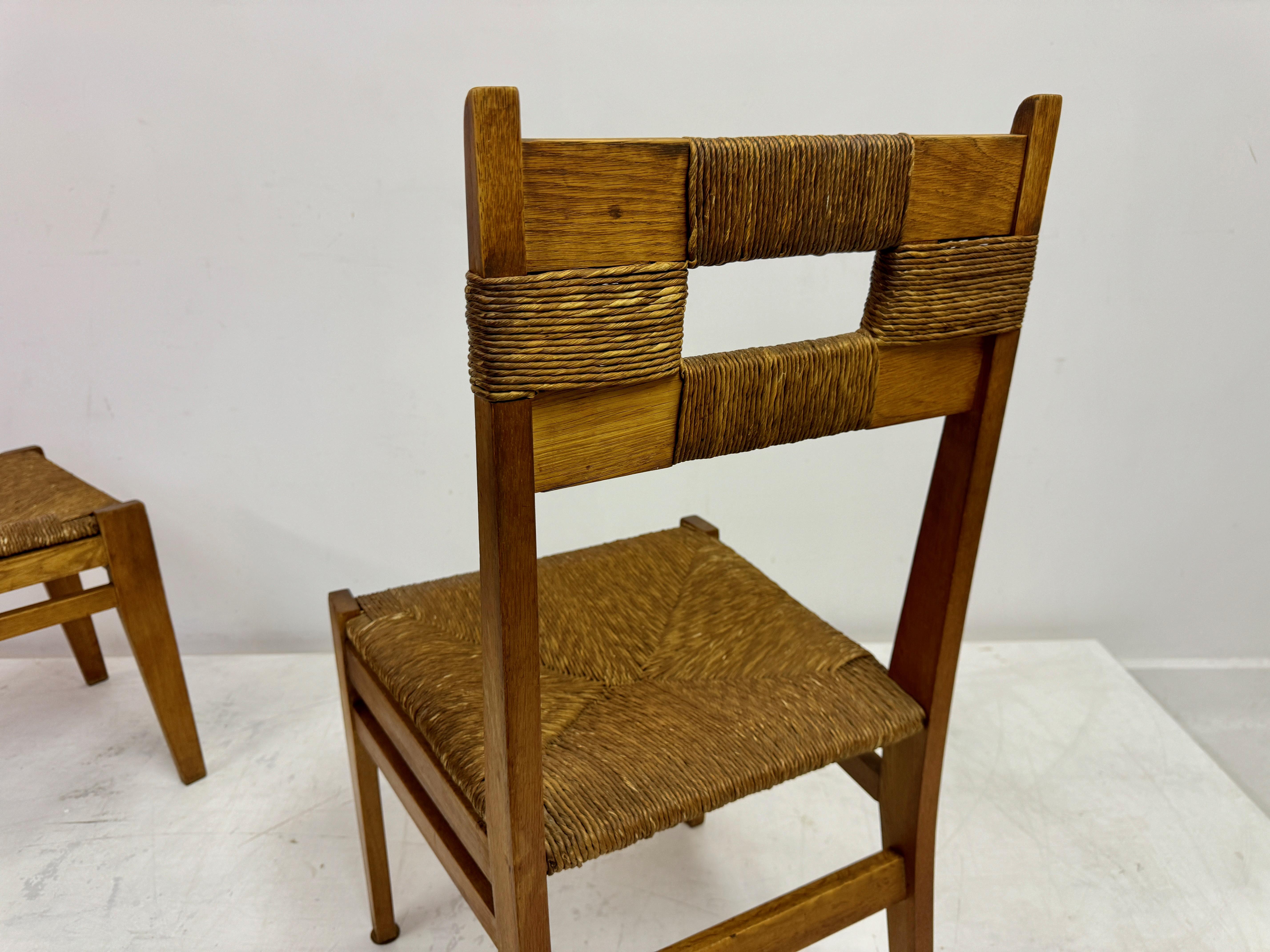 Pair of 1950s Oak and Rush Side Chairs For Sale 8