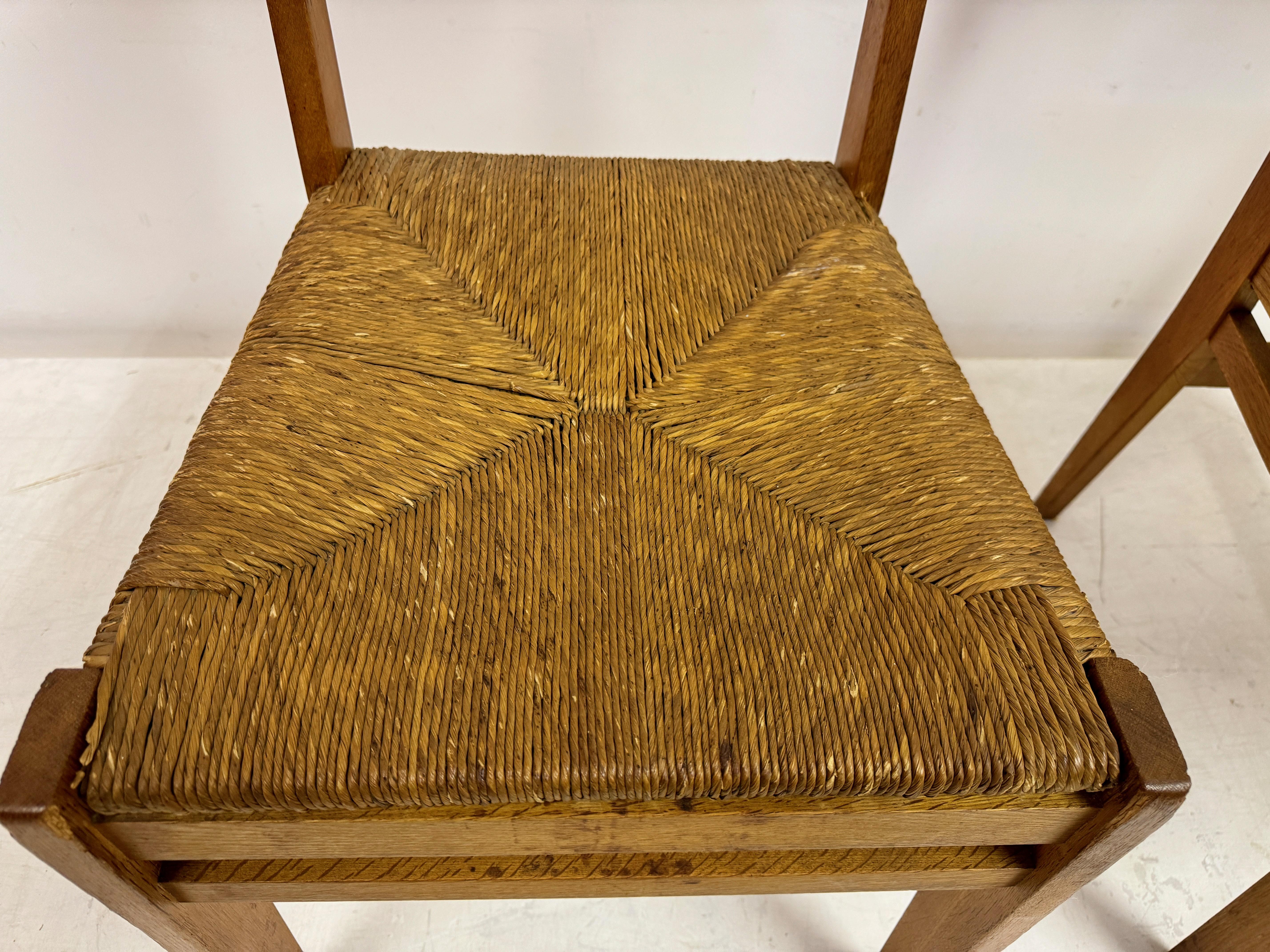 Néerlandais Paire de chaises d'appoint en Oak Oak et Rush des années 1950 en vente