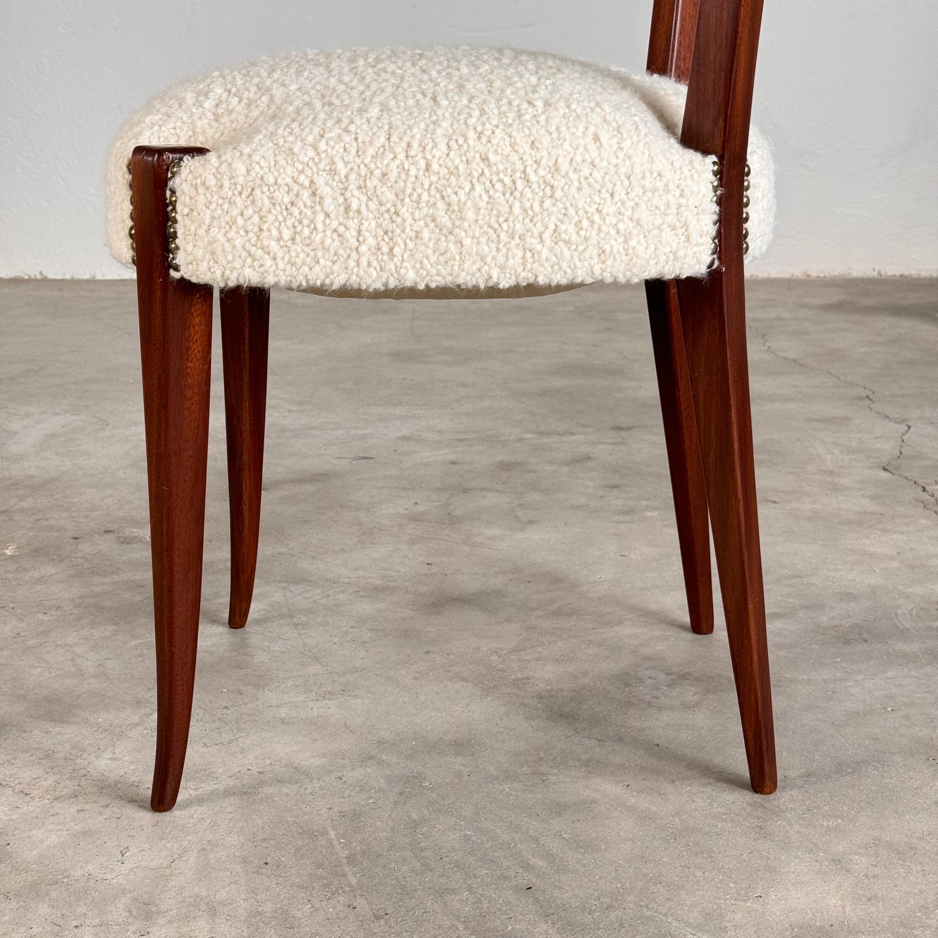 Pair of 1950s Paolo Buffa Chiavari Chairs in Ebonized Wood & White Bouclé For Sale 9