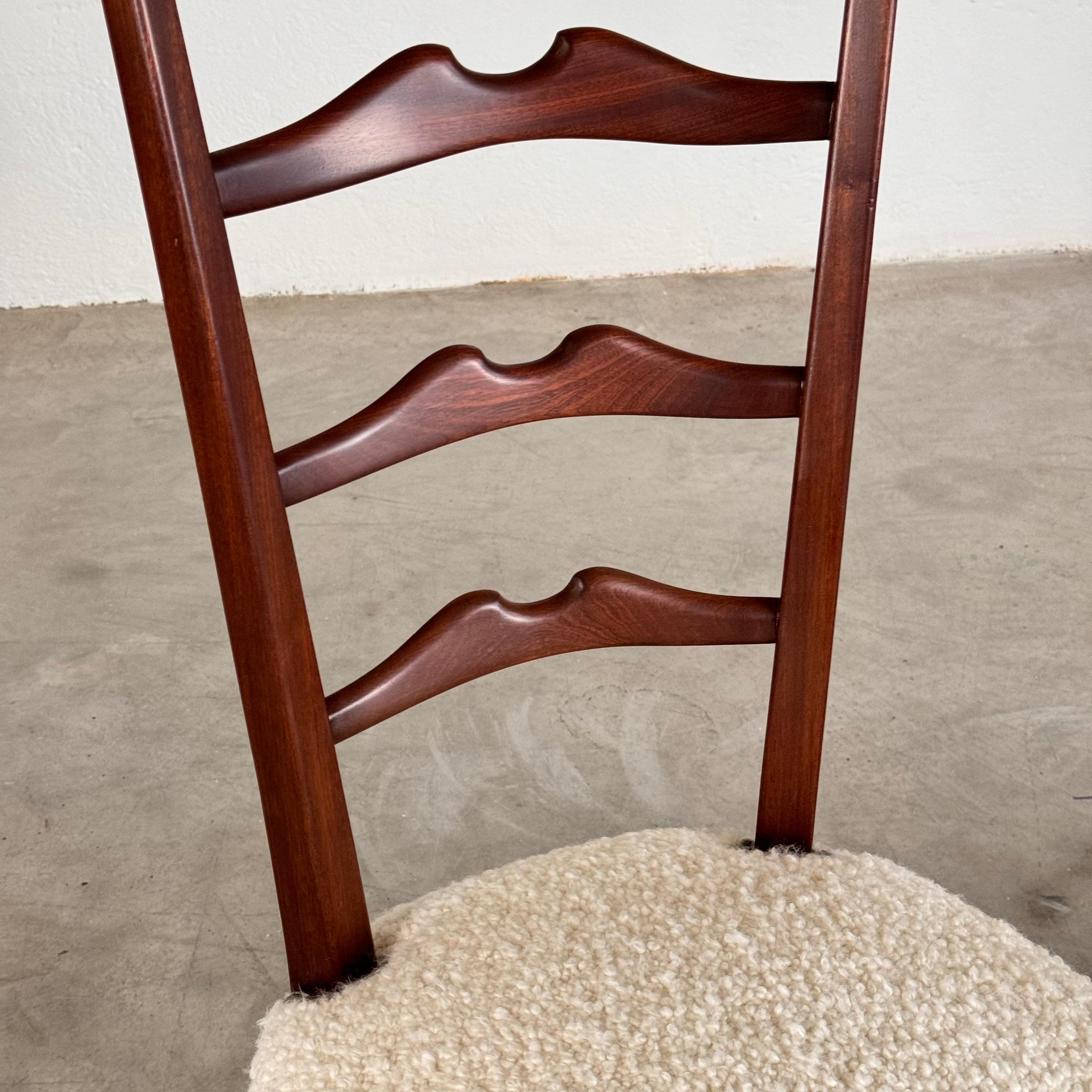 Pair of 1950s Paolo Buffa Chiavari Chairs in Ebonized Wood & White Bouclé For Sale 13