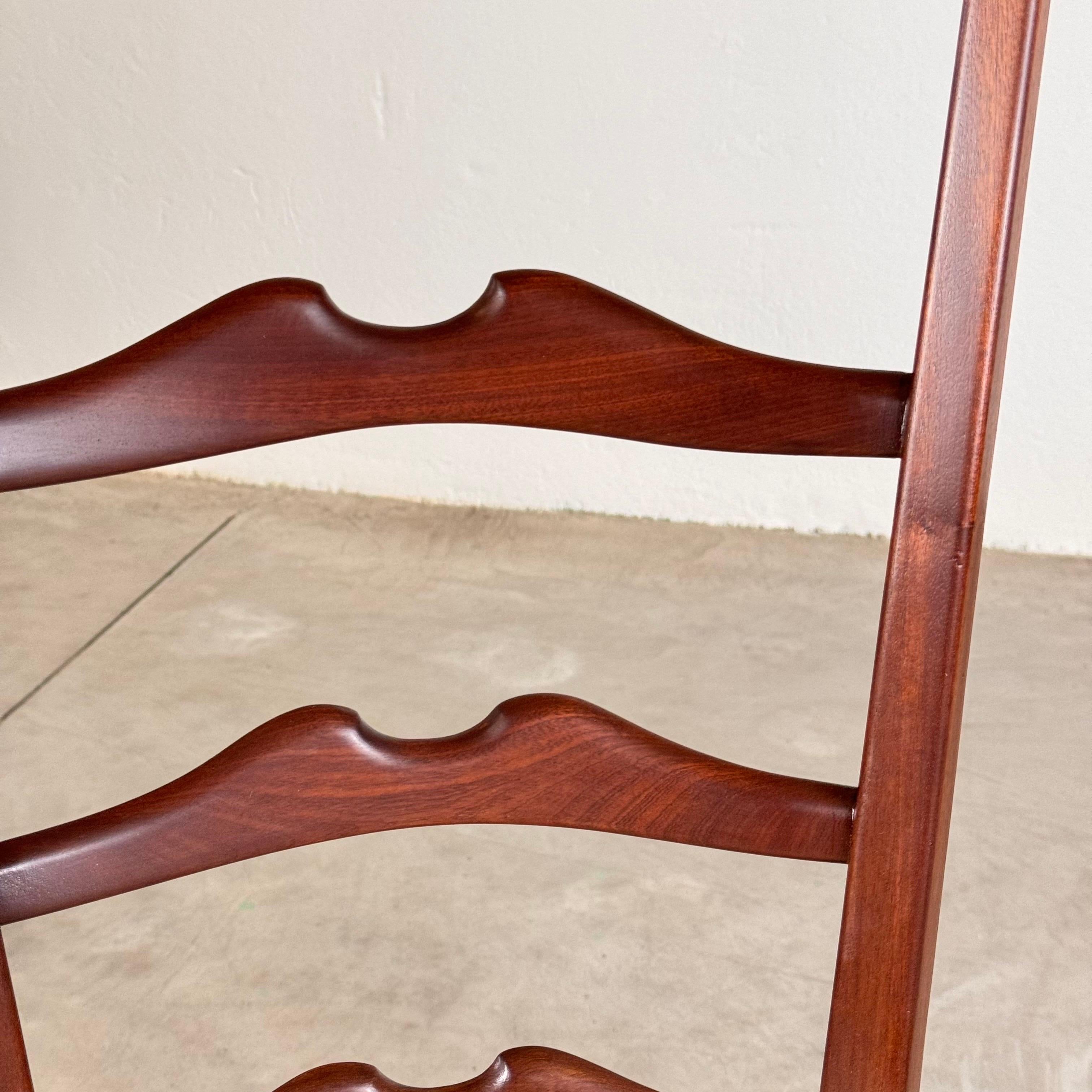 Pair of 1950s Paolo Buffa Chiavari Chairs in Ebonized Wood & White Bouclé For Sale 1