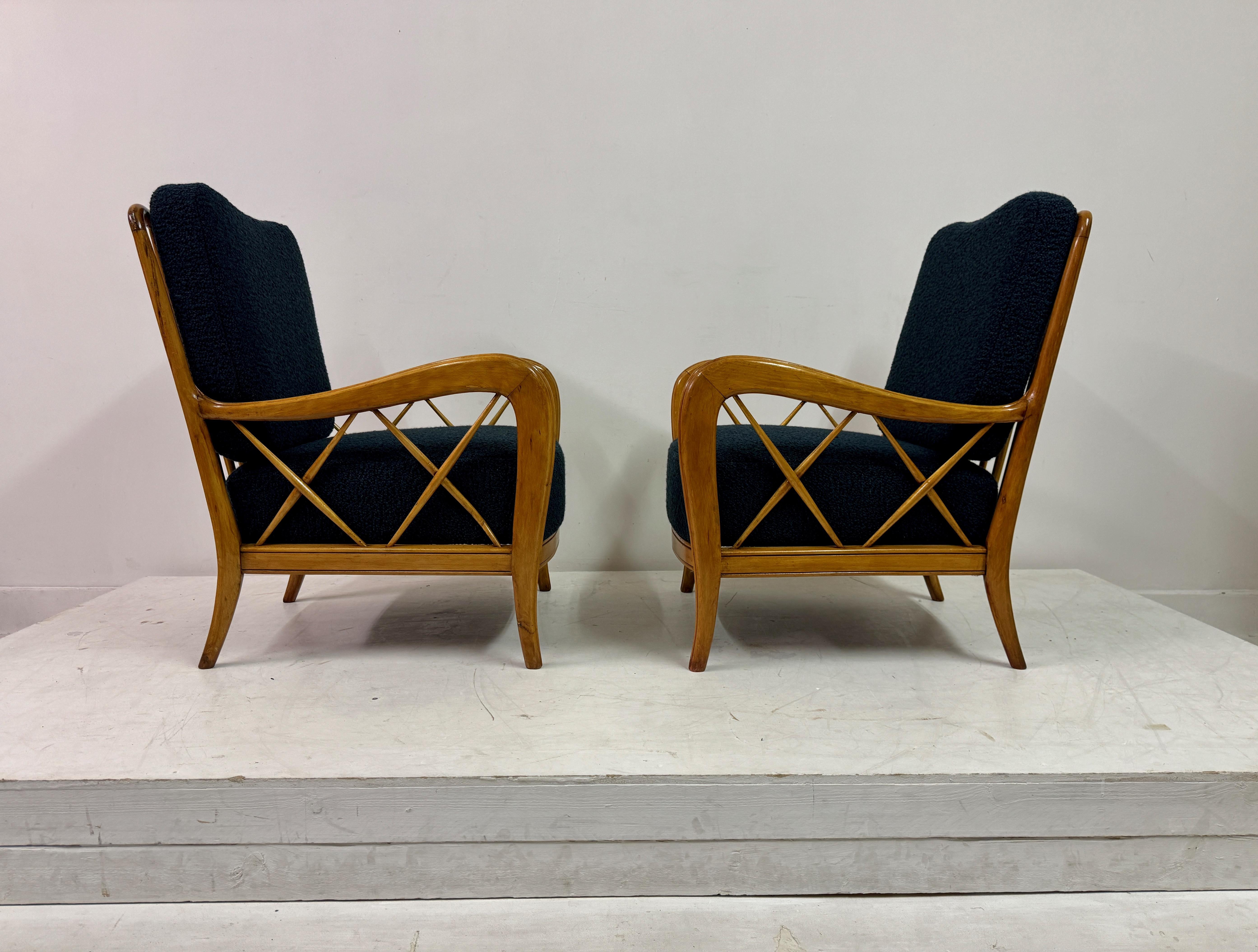 20th Century Pair Of 1950s Paolo Buffa Style Armchairs In Boucle For Sale