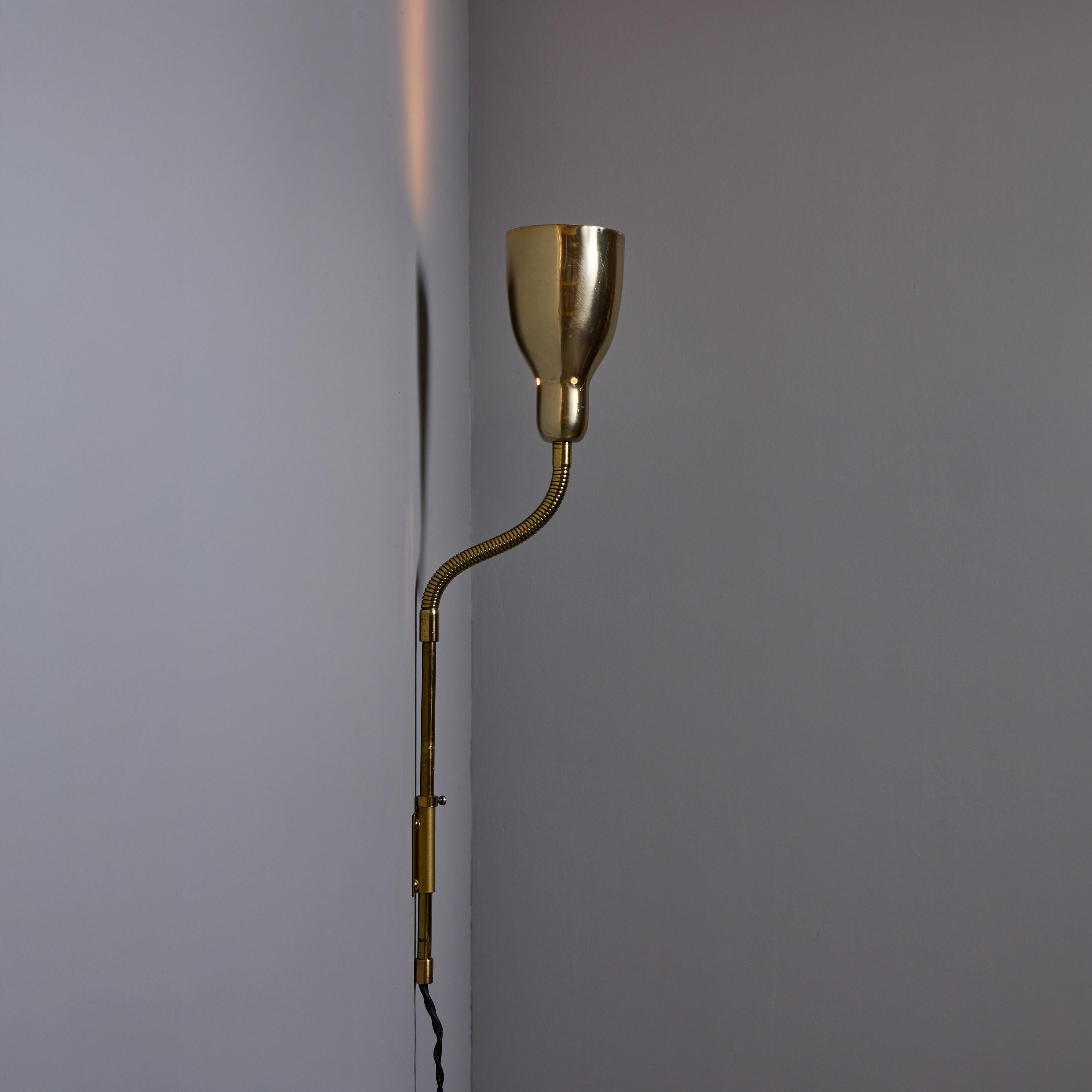 Paire d'appliques en laiton perforé des années 1950 attribuées à Lisa Johansson-Pape en vente 4