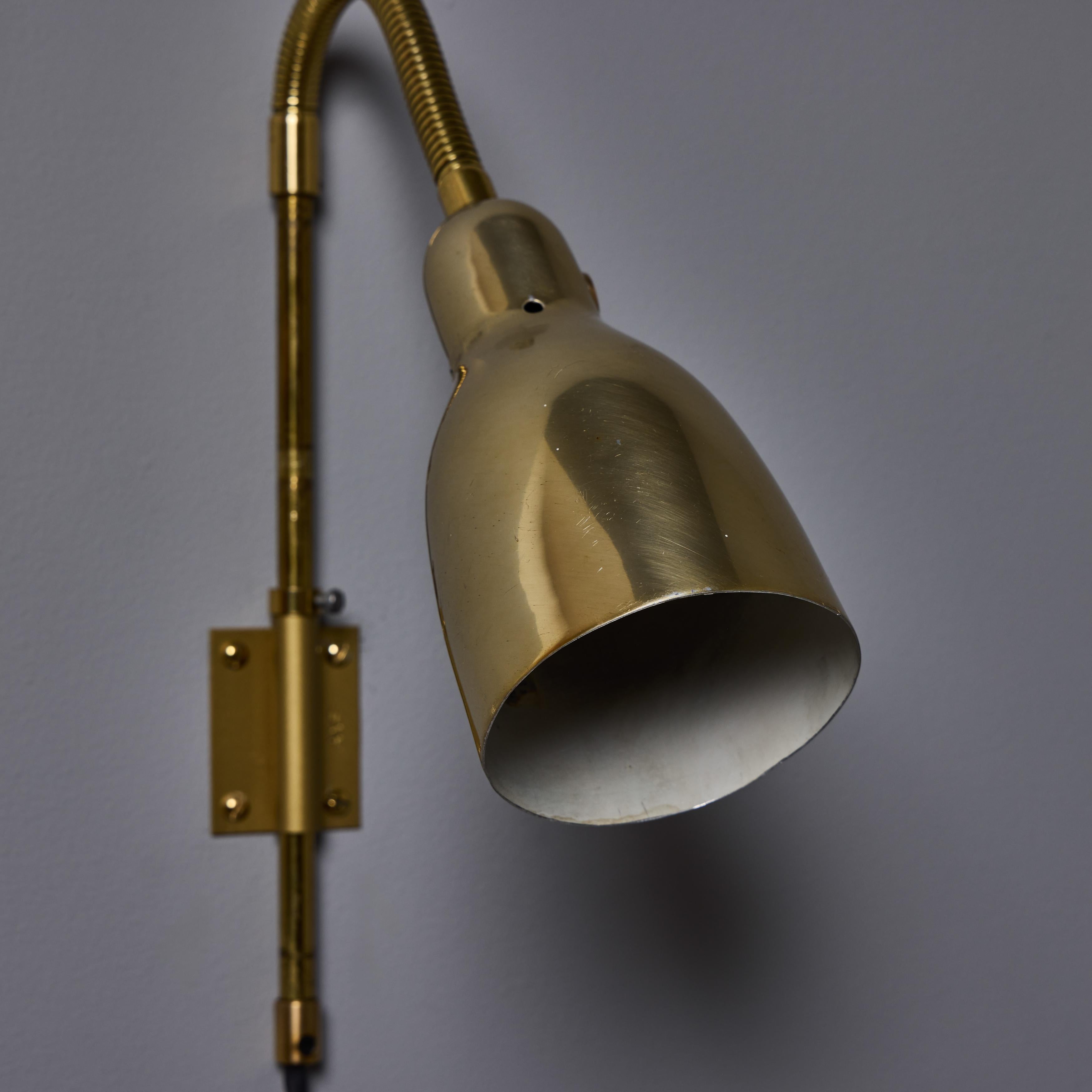 Paire d'appliques en laiton perforé des années 1950 attribuées à Lisa Johansson-Pape en vente 8