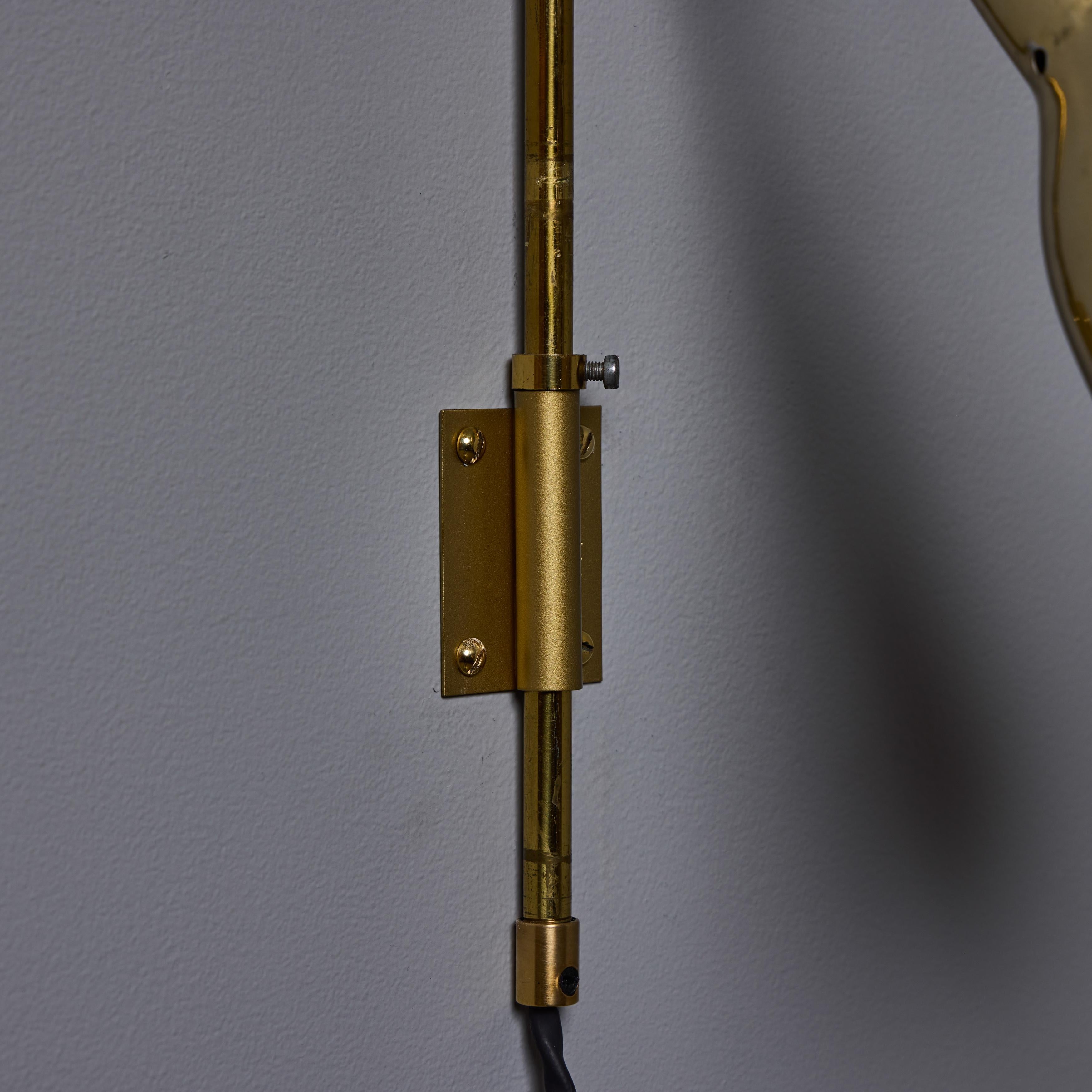 Paire d'appliques en laiton perforé des années 1950 attribuées à Lisa Johansson-Pape en vente 9