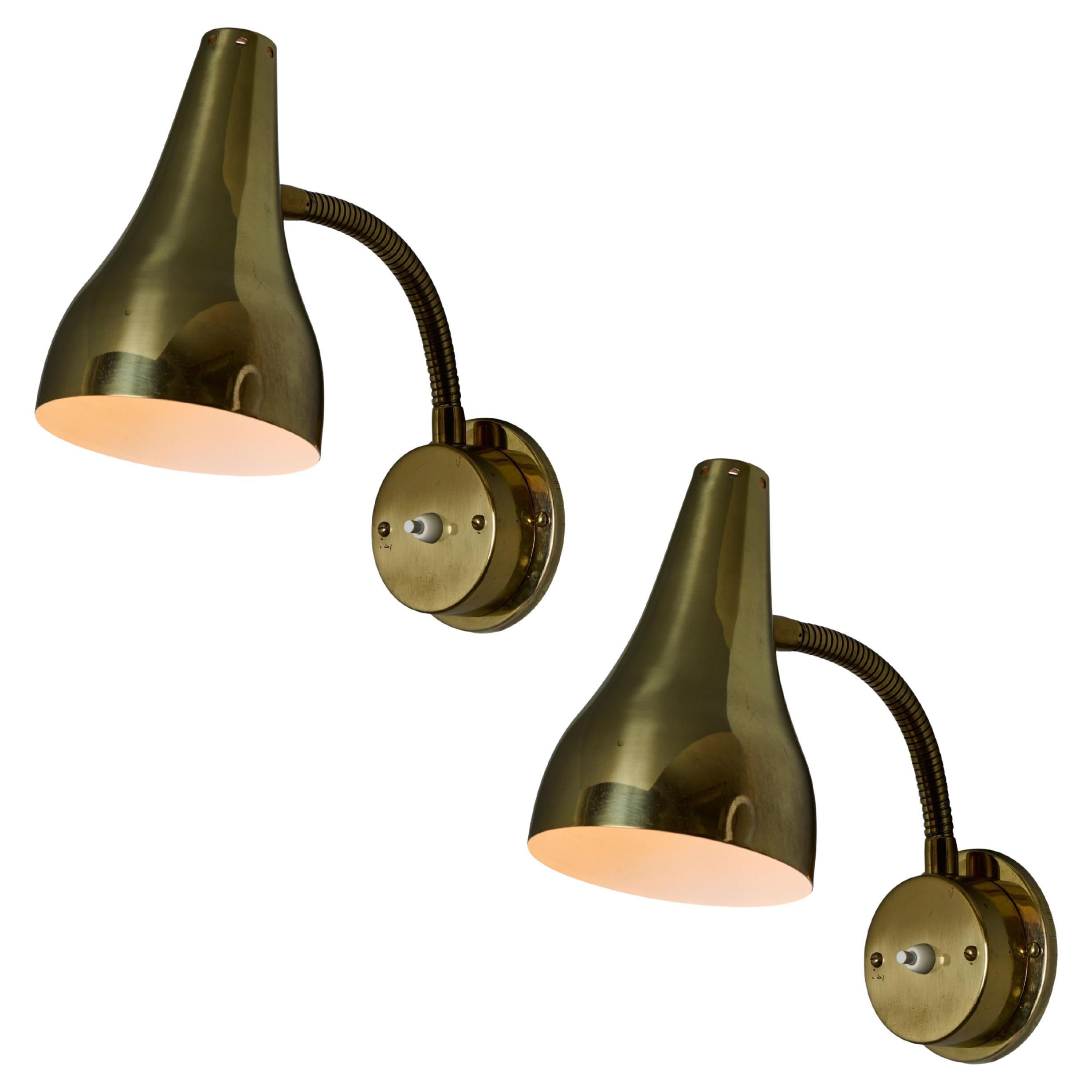 Pair of 1950s Perforated Brass Wall Lamps Attributed to Mauri Almari in vendita