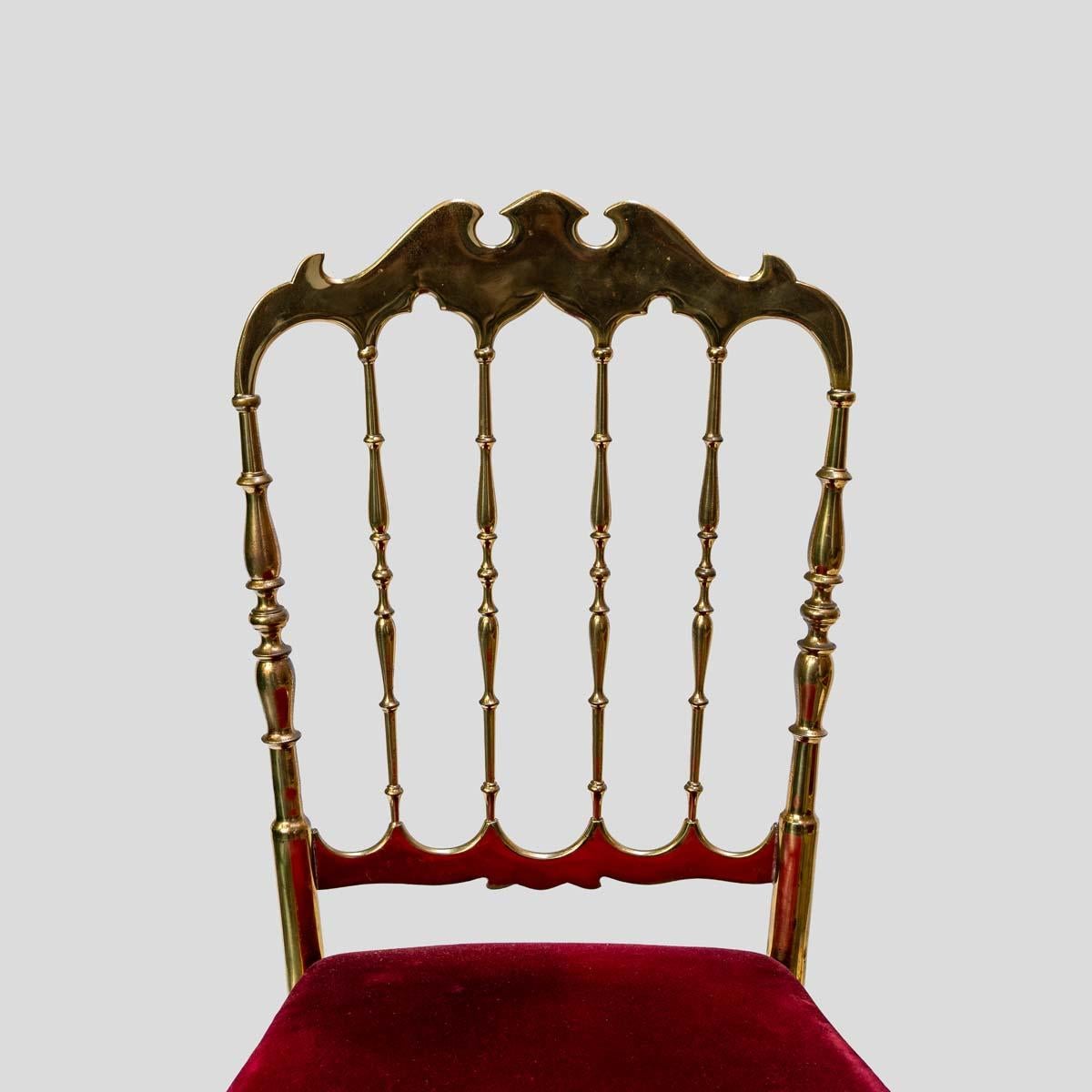 Pair of 1950s red velvet upholstered brass metal chairs by Chiavari For Sale 3