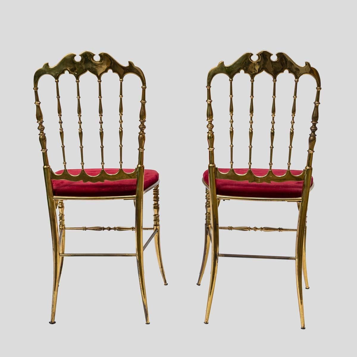 Italian Pair of 1950s red velvet upholstered brass metal chairs by Chiavari For Sale