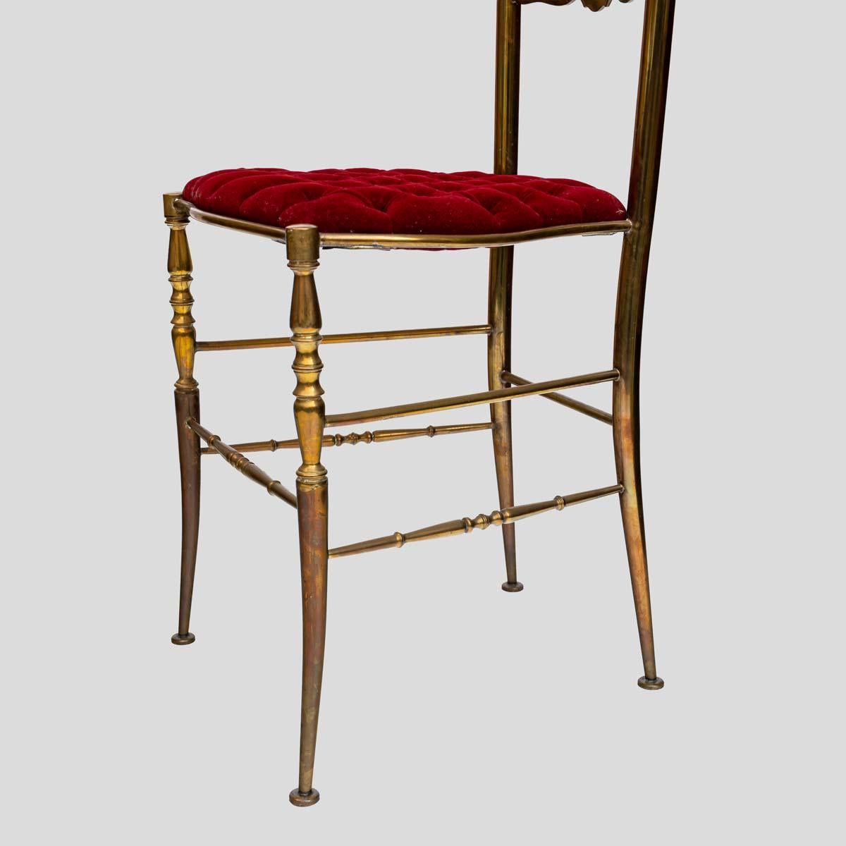 Pair of 1950s red velvet upholstered brass metal high back chairs by Chiavari For Sale 4