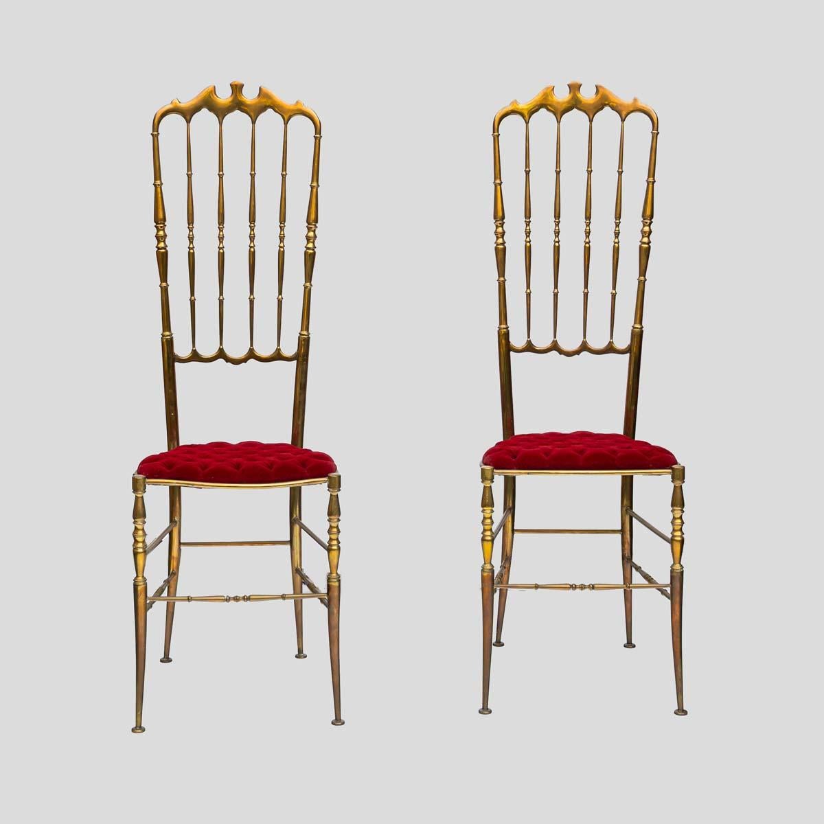 Pair of 1950s red velvet upholstered brass metal high back chairs by Chiavari In Good Condition For Sale In London, GB