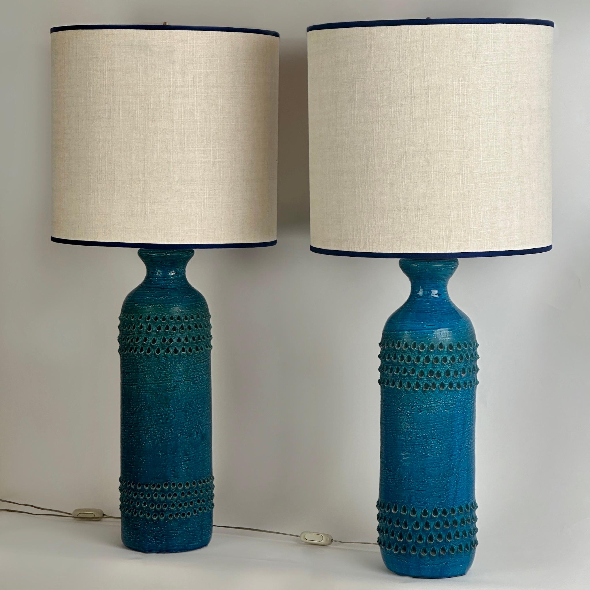 Mid-Century Modern Pair of 1950's Rimini Blue Ceramic Table Lamps by Aldo Londi for Bitossi For Sale