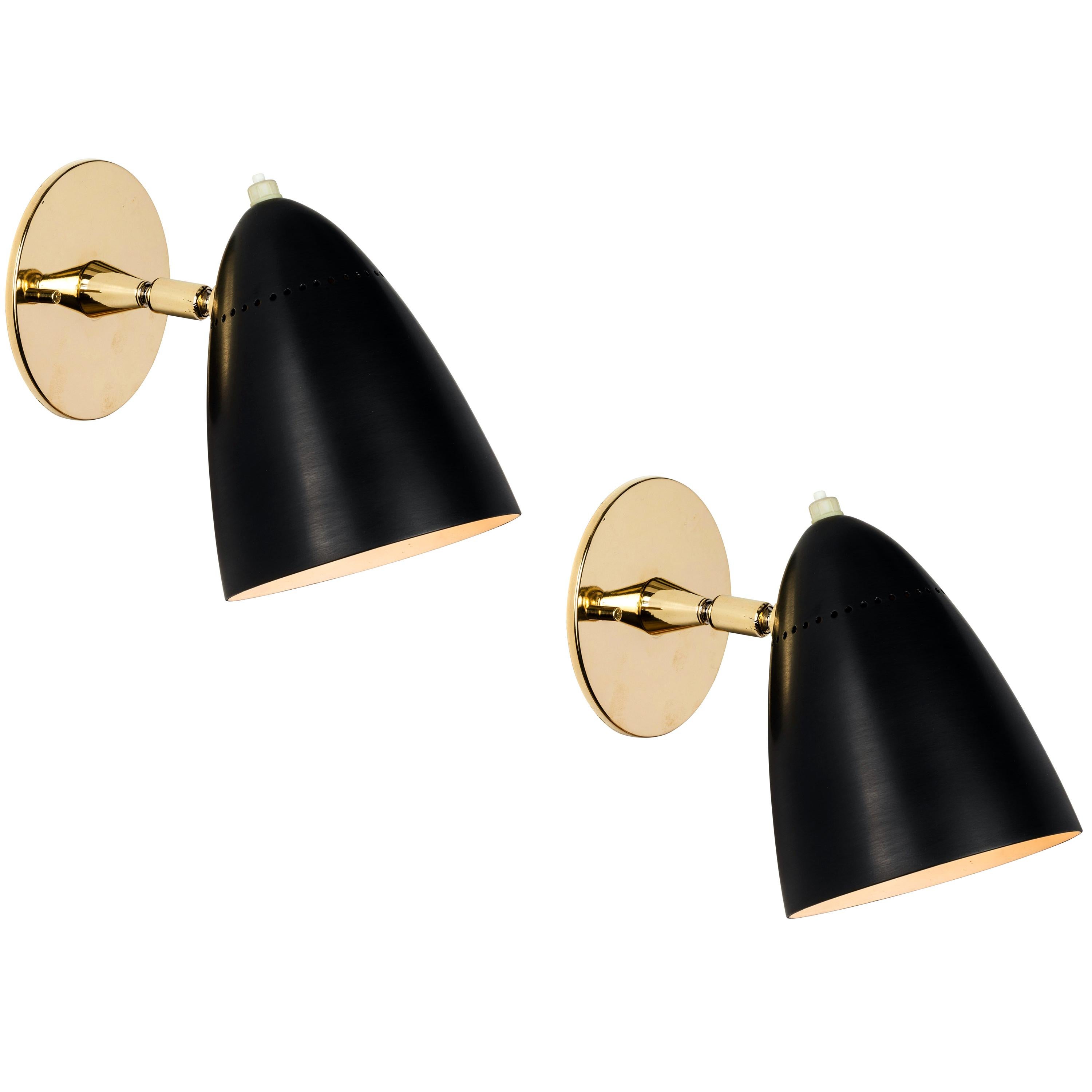 Pair of 1950s Sconces by Gino Sarfatti for Arteluce