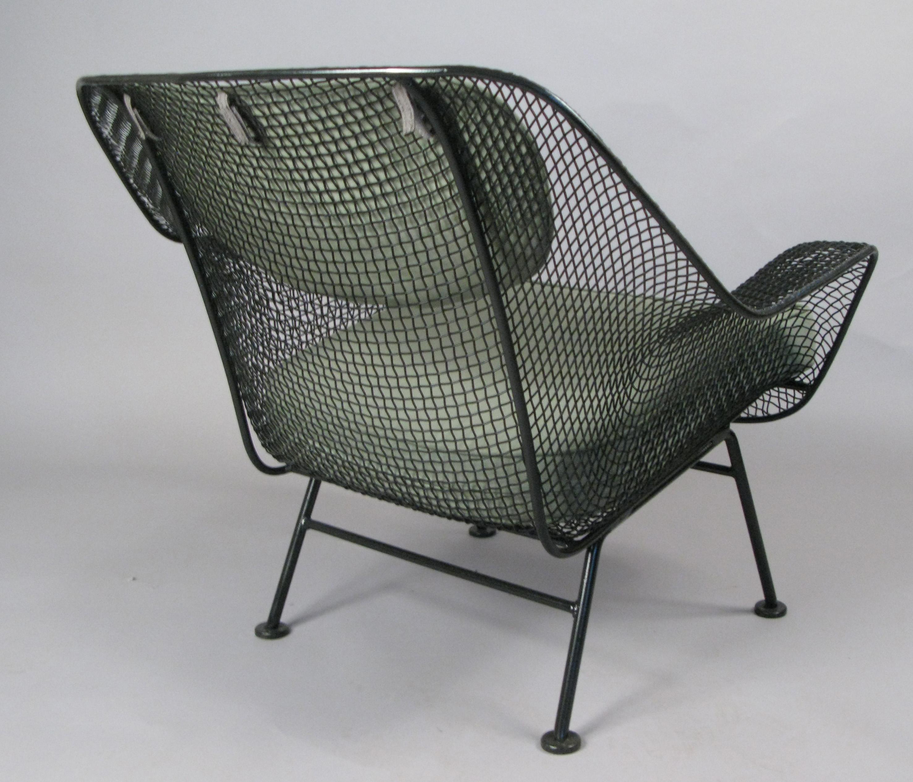Pair of 1950s Sculptura Lounge Chairs by Russell Woodard In Good Condition In Hudson, NY