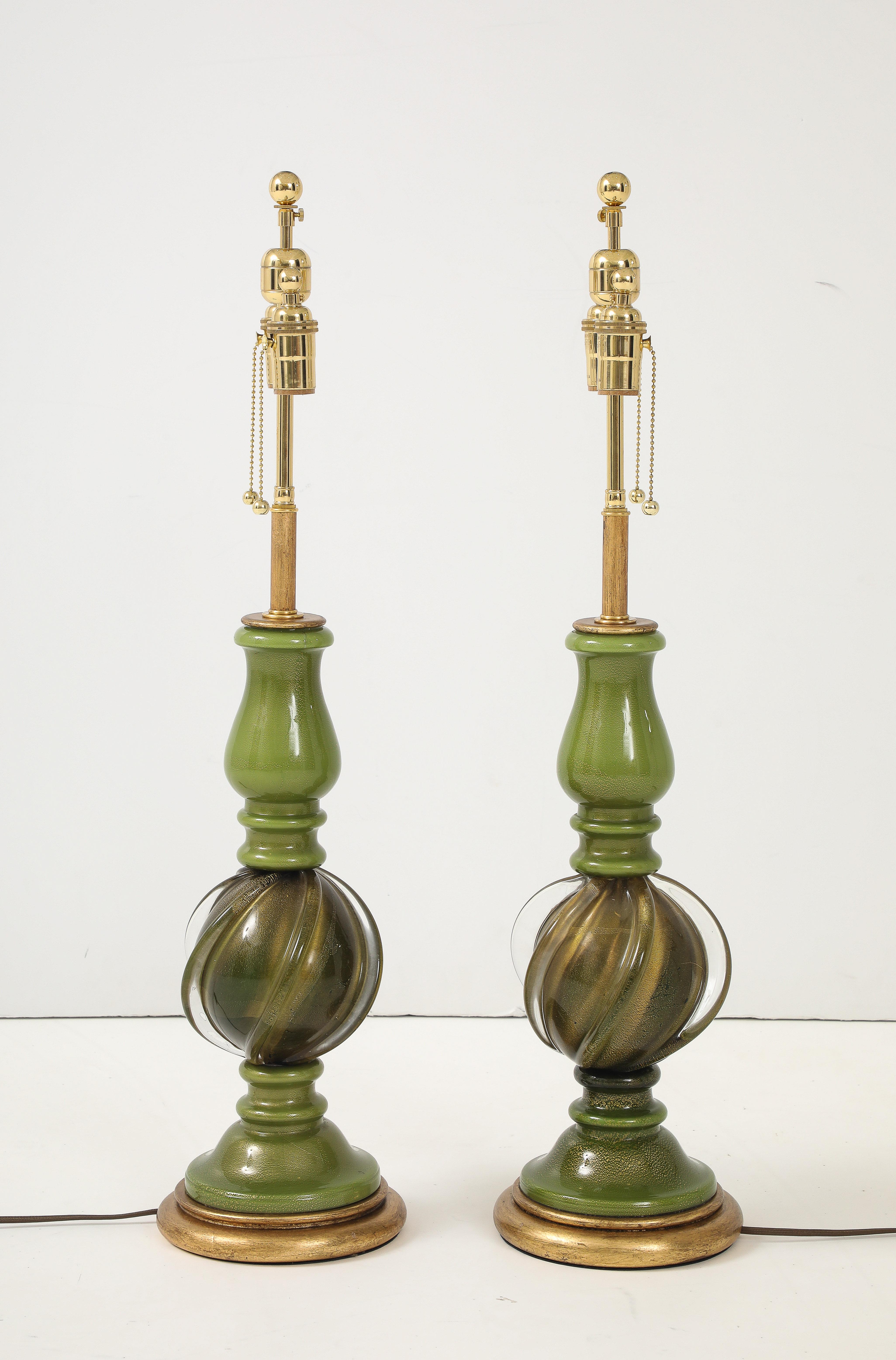 Mid-Century moderno Coppia di lampade in vetro di Murano verde Seguso degli anni '50 in vendita