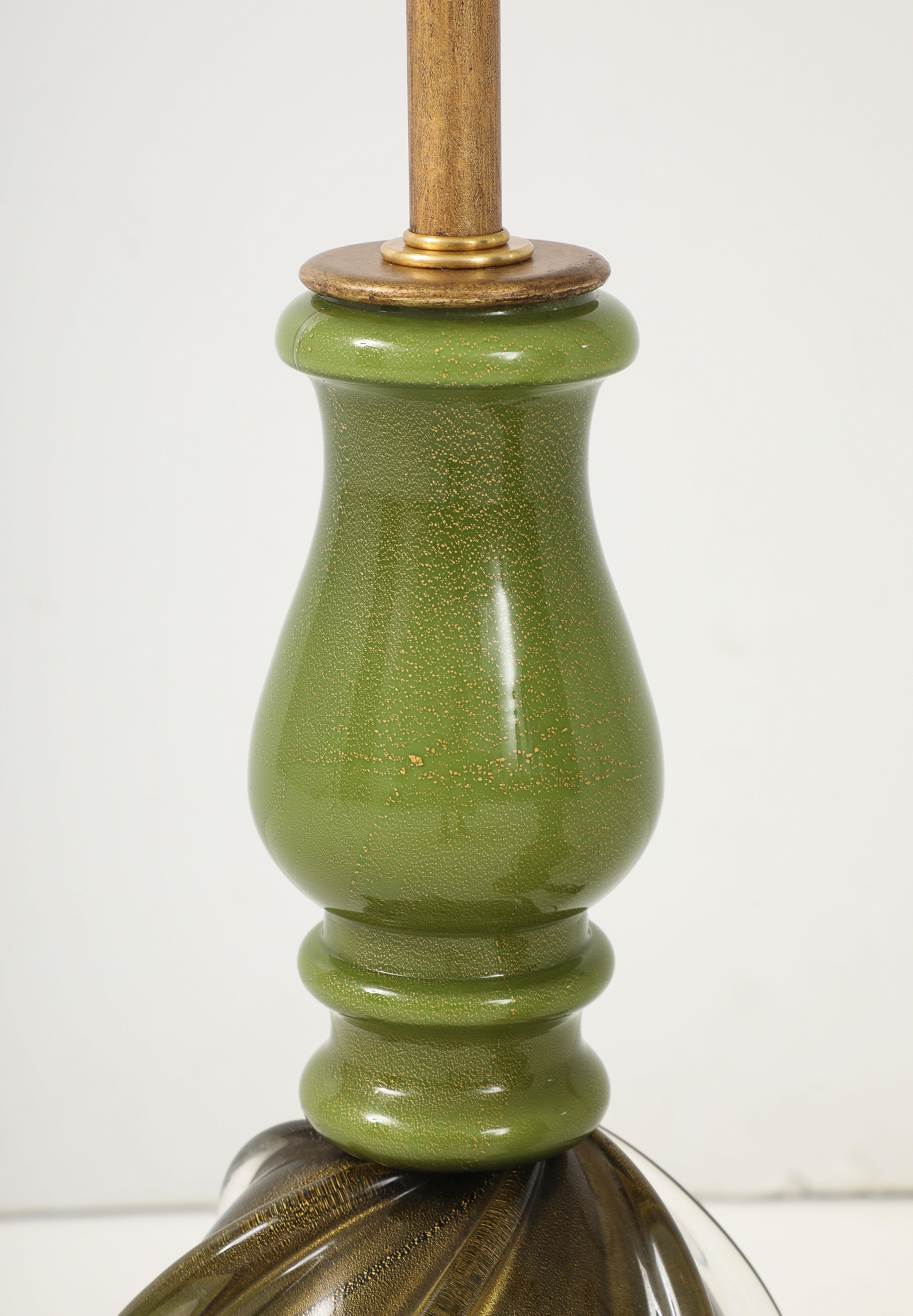 Ottone Coppia di lampade in vetro di Murano verde Seguso degli anni '50 in vendita