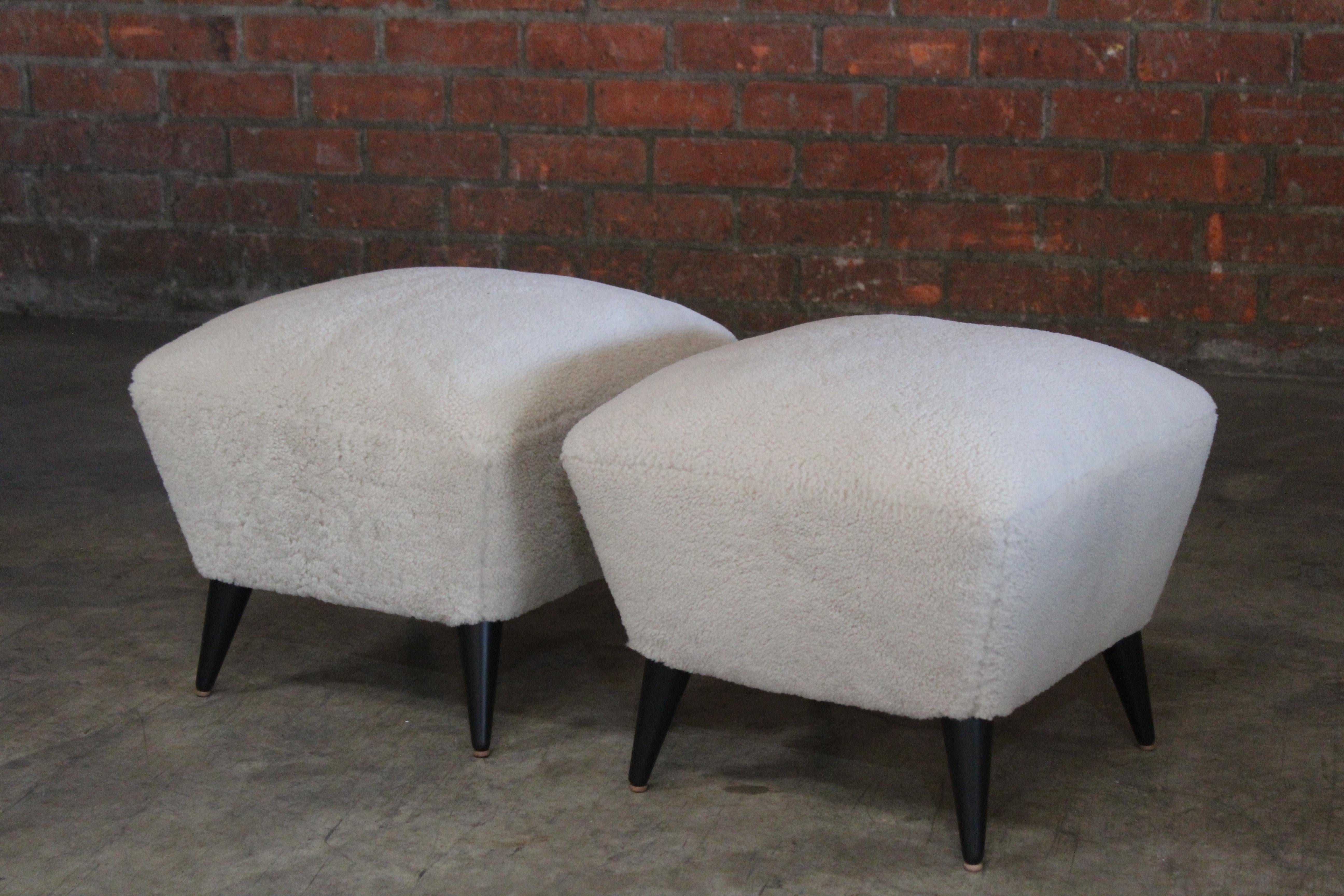 Pair of 1950s Sheepskin Ottomans by Henri Cailon for Erton, France, 1956 In Good Condition In Los Angeles, CA