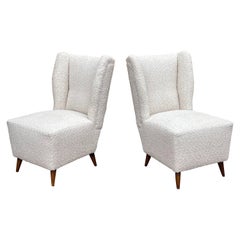 Pareja de sillas Slipper de los años 50 con tapicería nueva de bouclé blanco