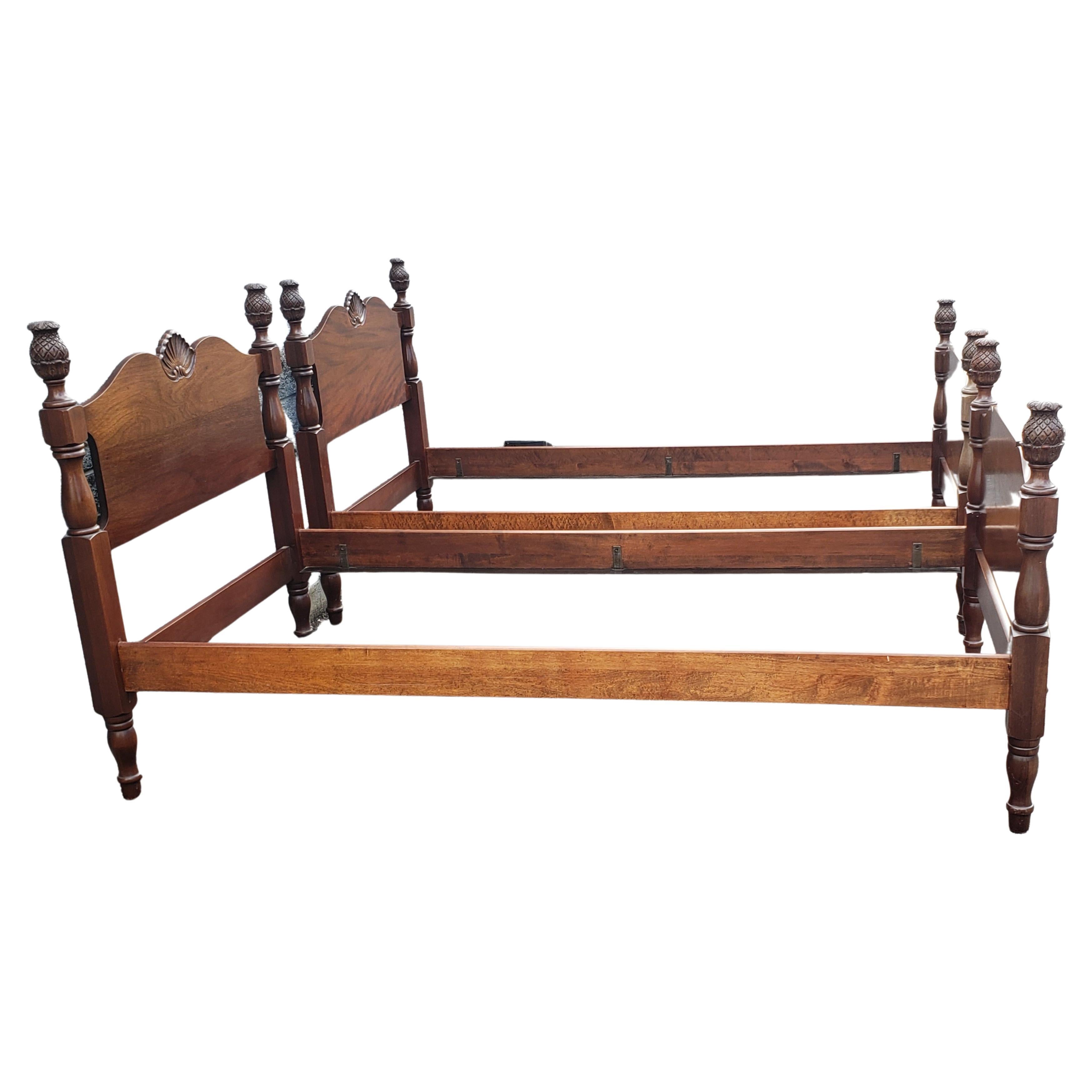 Pair of 1950s Staton Trutype Certified Genuine Mahogany Pineaple Twin Size Beds 2