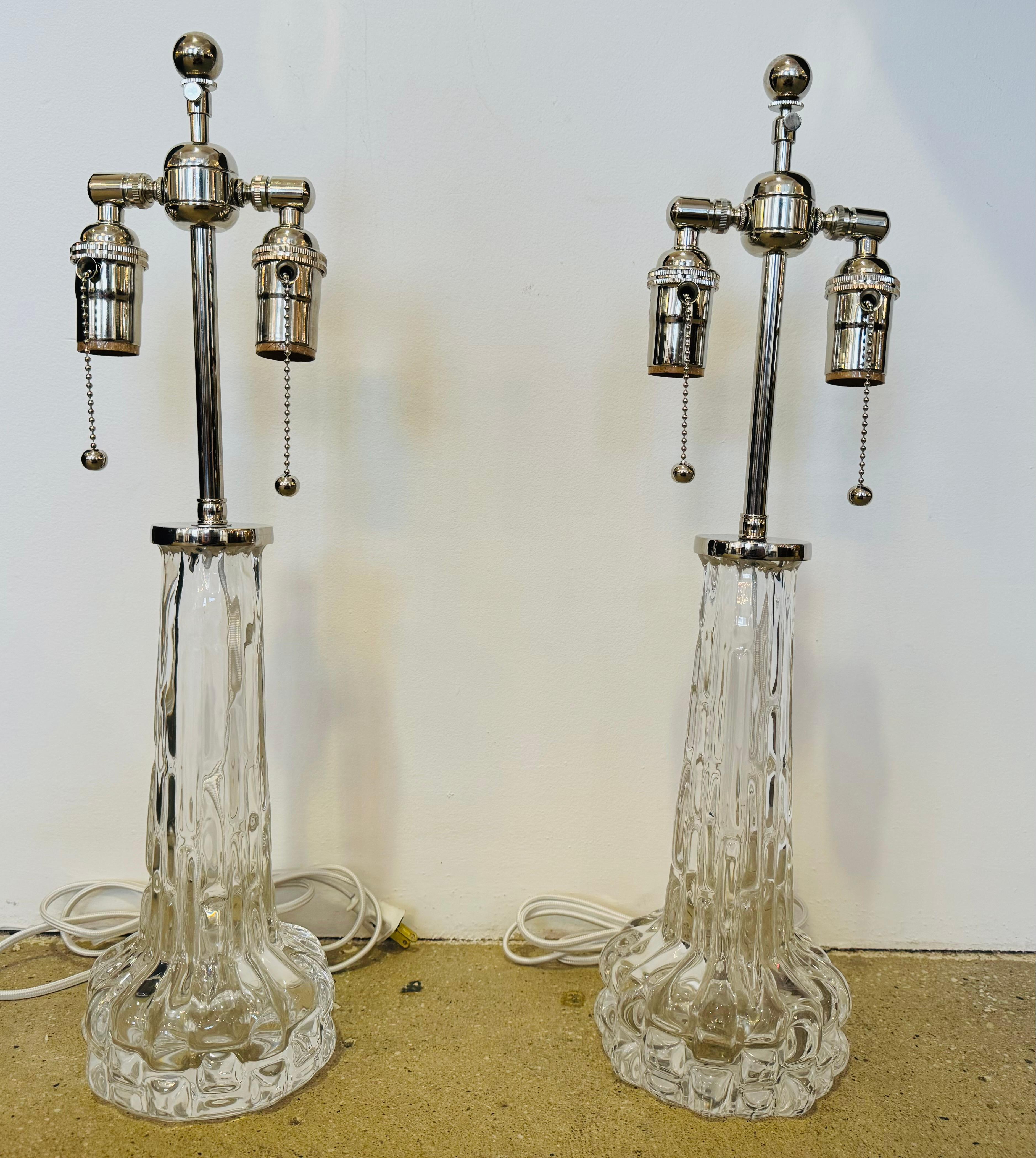 Pair of 1950s Swedish Crystal Orrefors Carl Fagerlund Clear Table Lamps In Excellent Condition For Sale In New York, NY
