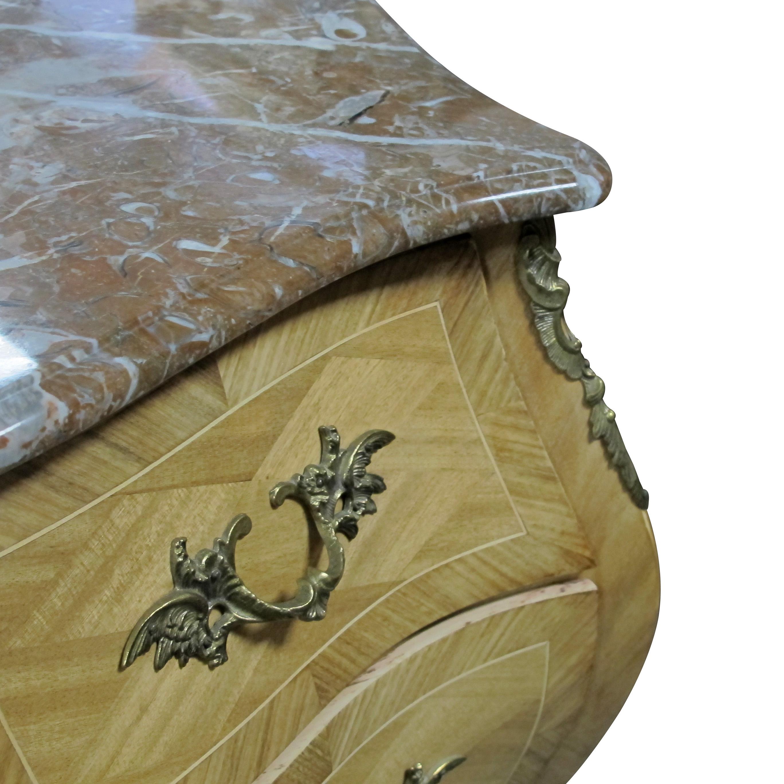 Pair of 1950s Swedish Walnut Inlaid Serpentine Bombe Chest of Drawers/Commodes 2