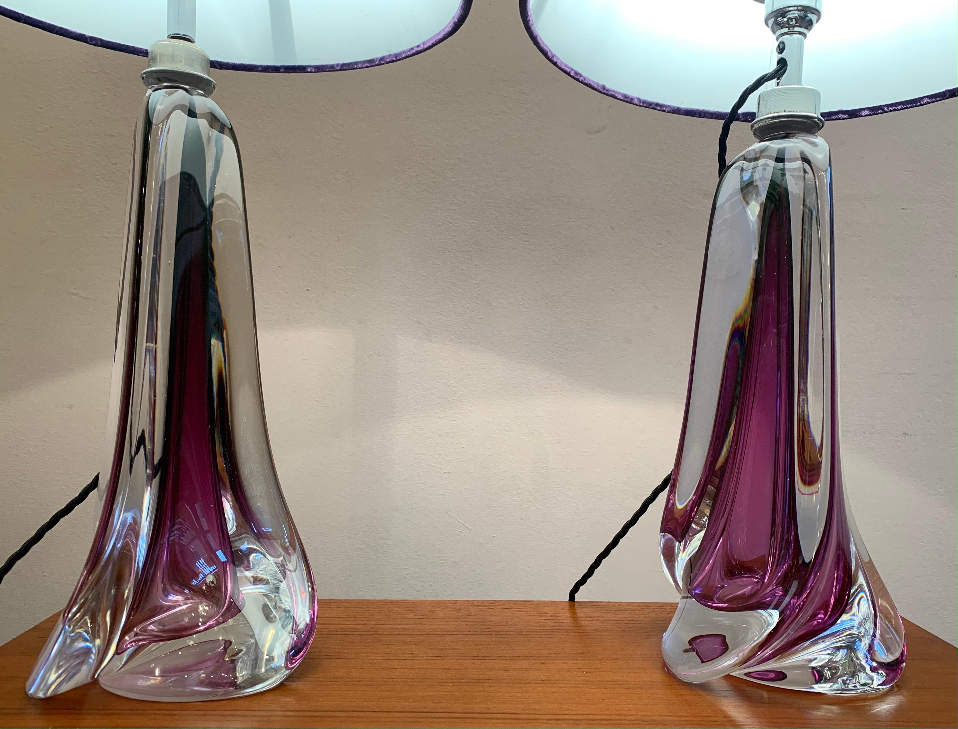 Belgian Pair of 1950s Val Saint Lambert Purple Crystal Table Lamps Inc Shades