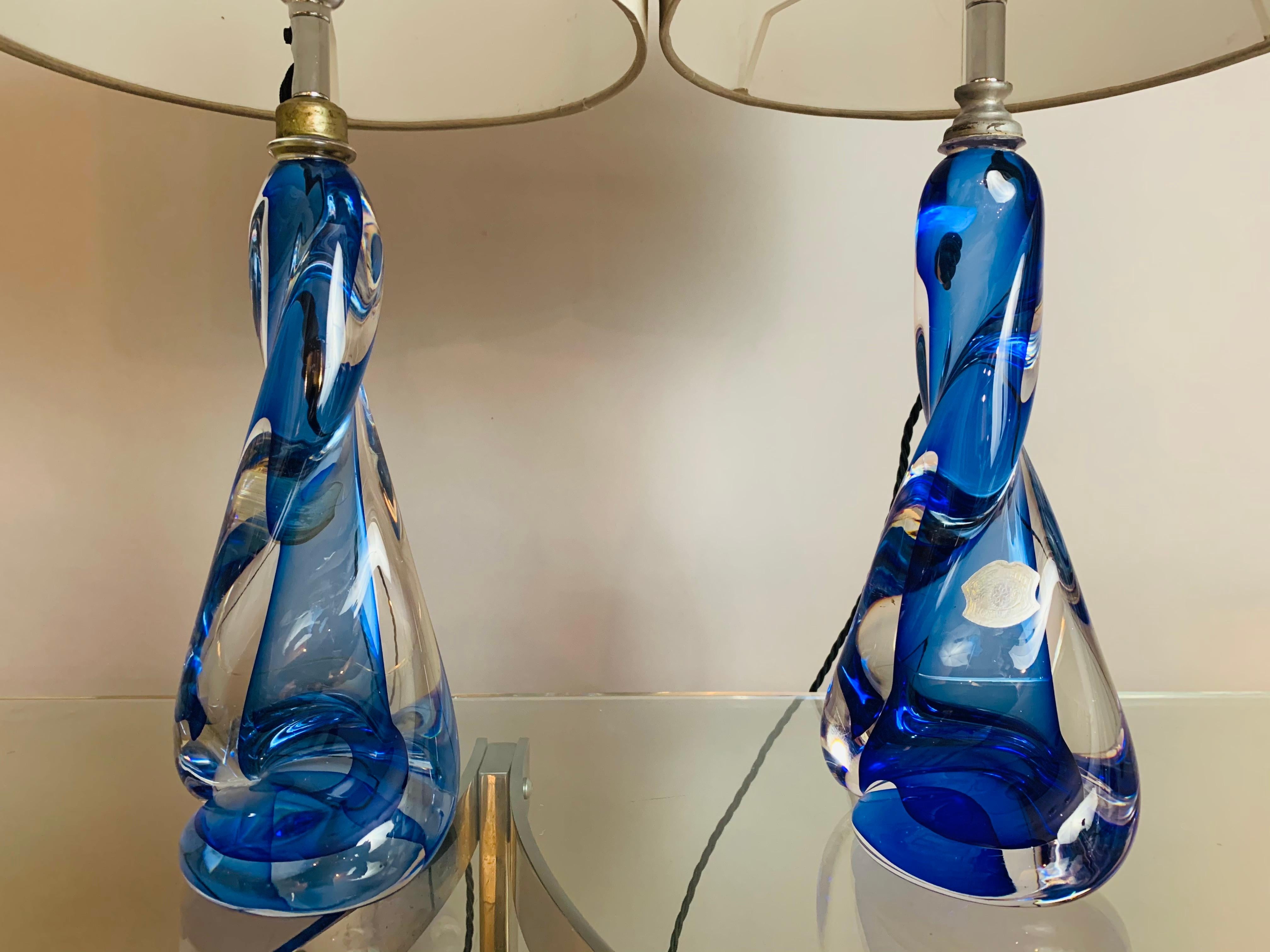 Pair of 1950s Val St Lambert Twisted Blue & Clear Crystal Table Lamps Inc Shades In Good Condition In London, GB