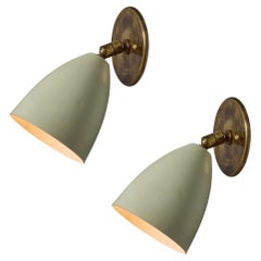 Pair of 1950s White Metal Model #26B Sconces by Gino Sarfatti for Arteluce
