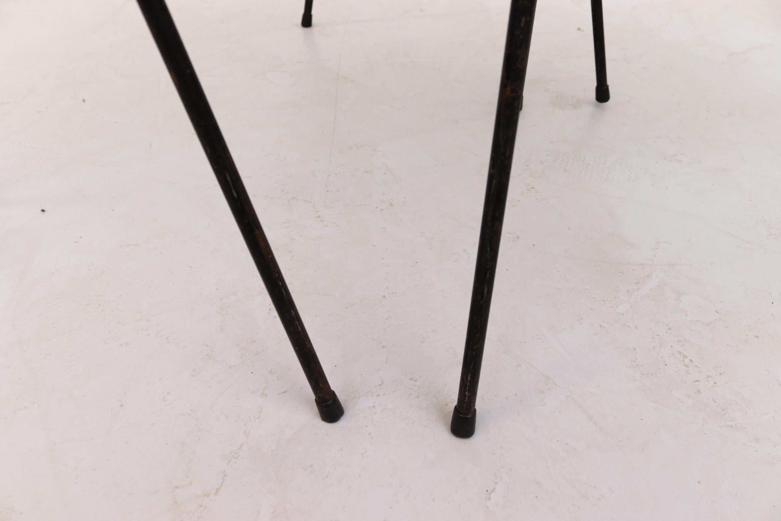 Pair of Mid-Century 1950s Black Wire Frame Stools in New Off White & Gray Fabric For Sale 9