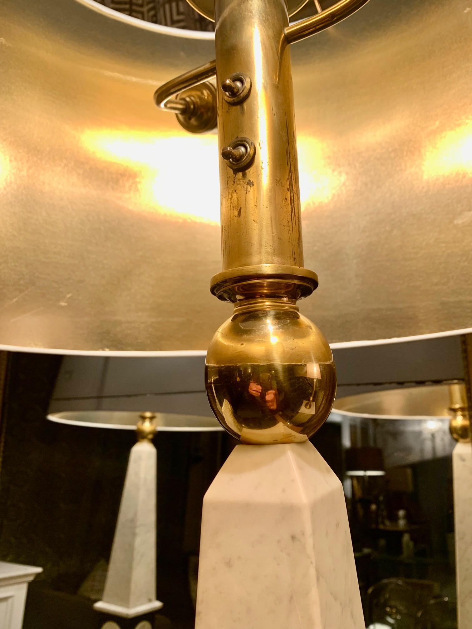 Zwei große Obelik-Tischlampen aus Marmor und Stein aus dem Jahr 1960 im Angebot 4