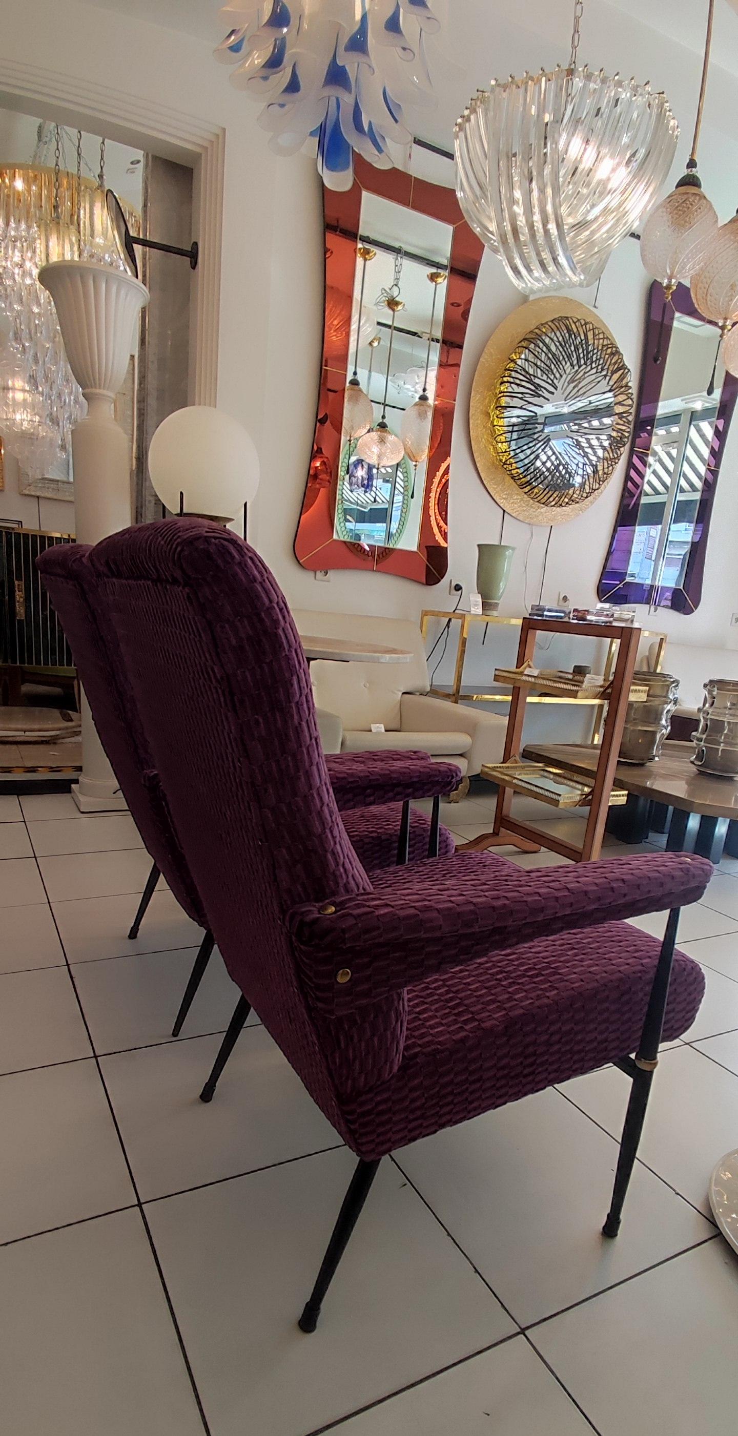 Pair of 1960s armchairs in purple fabric For Sale 5