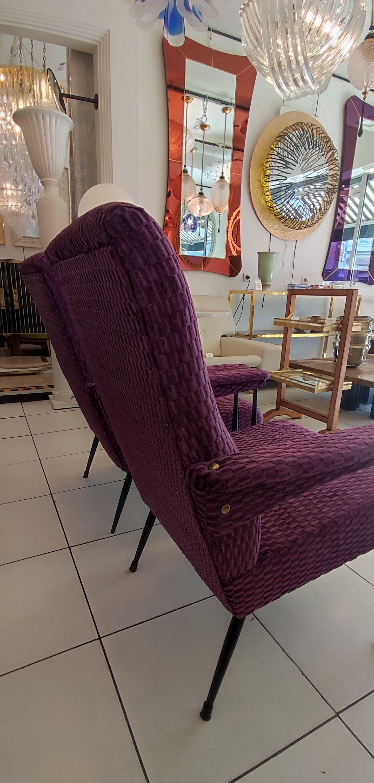 Pair of 1960s armchairs in purple fabric For Sale 6