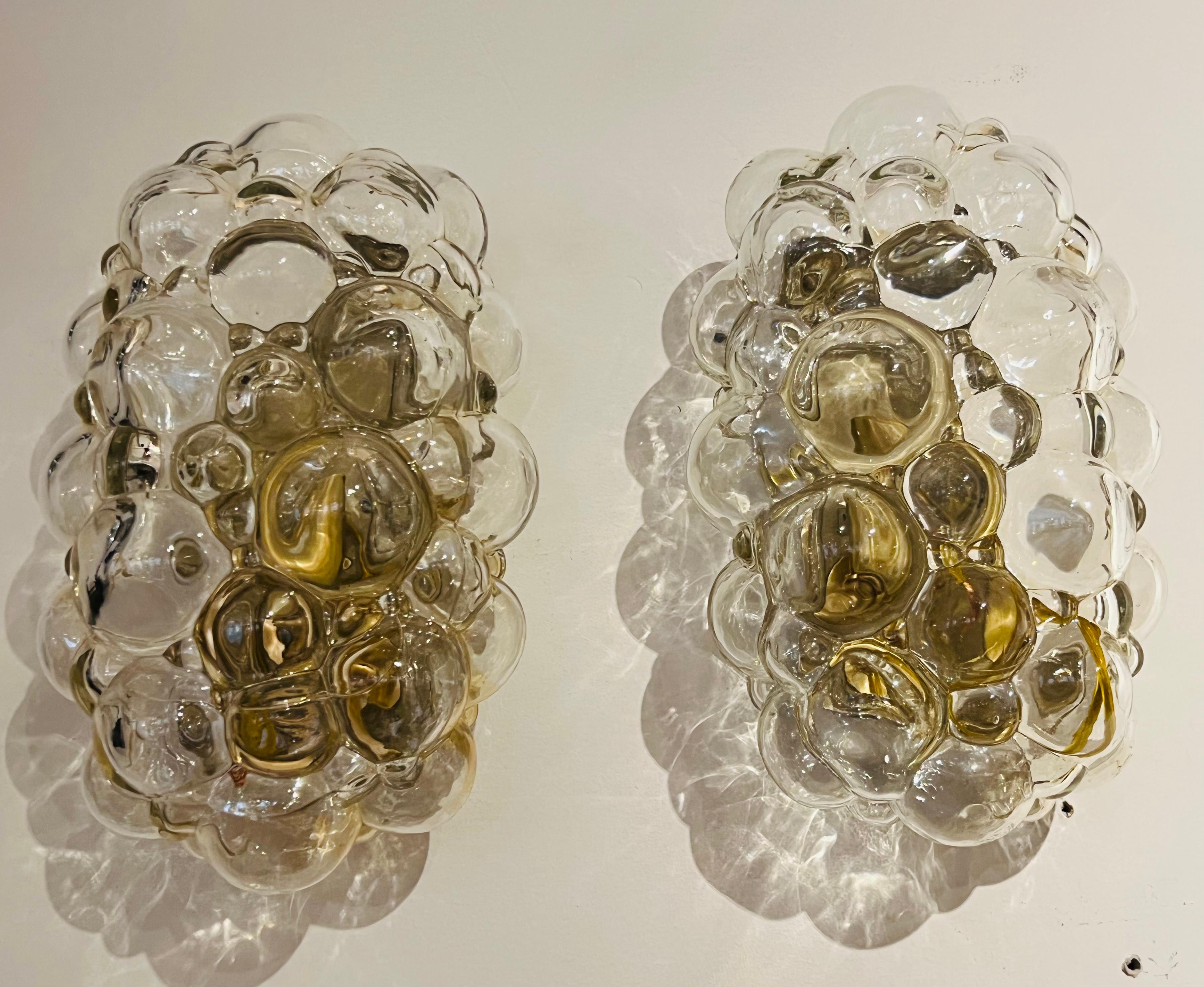 Paar 1960er Österreichische Helena Tynell Bubble Glas Wandlampen Midcentury (Moderne der Mitte des Jahrhunderts)