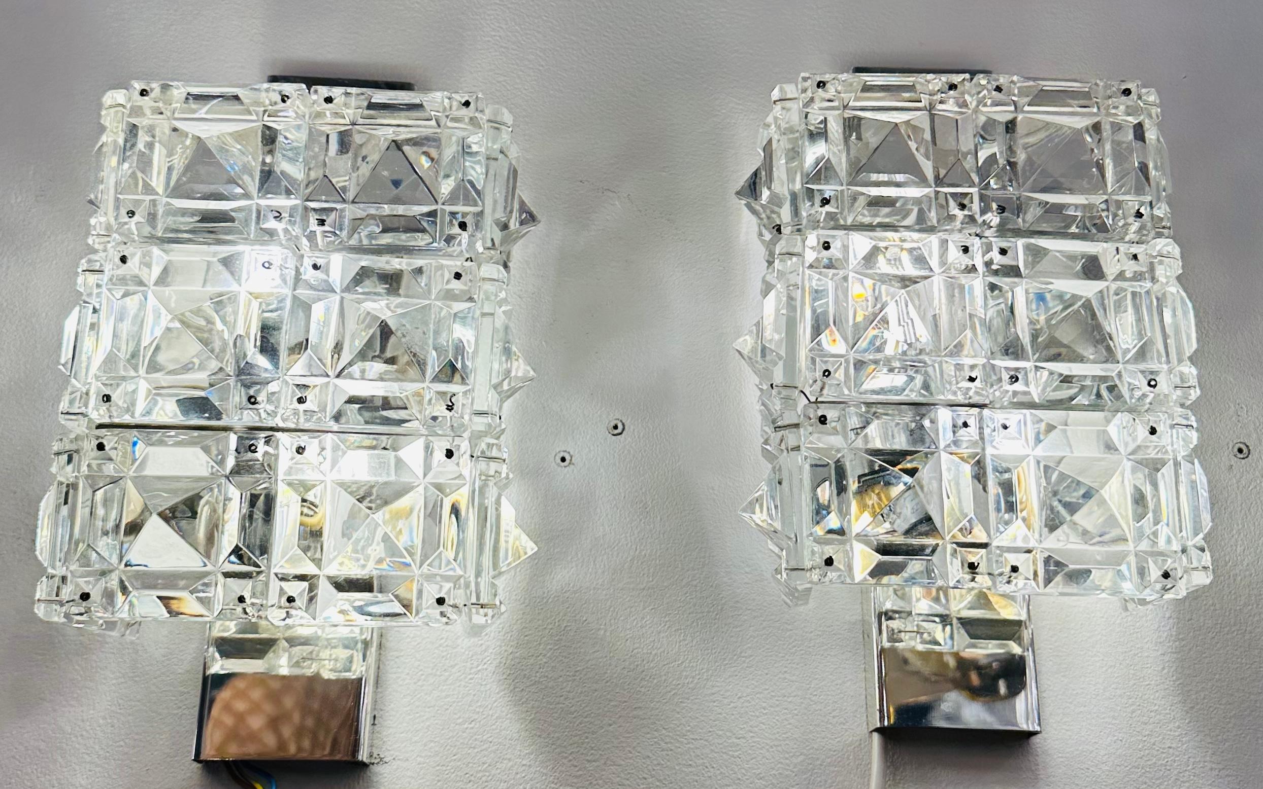 Pair of 1960s Austrian Kinkeldey Prism Faceted Crystal & Chrome Wall Sconces In Good Condition For Sale In London, GB