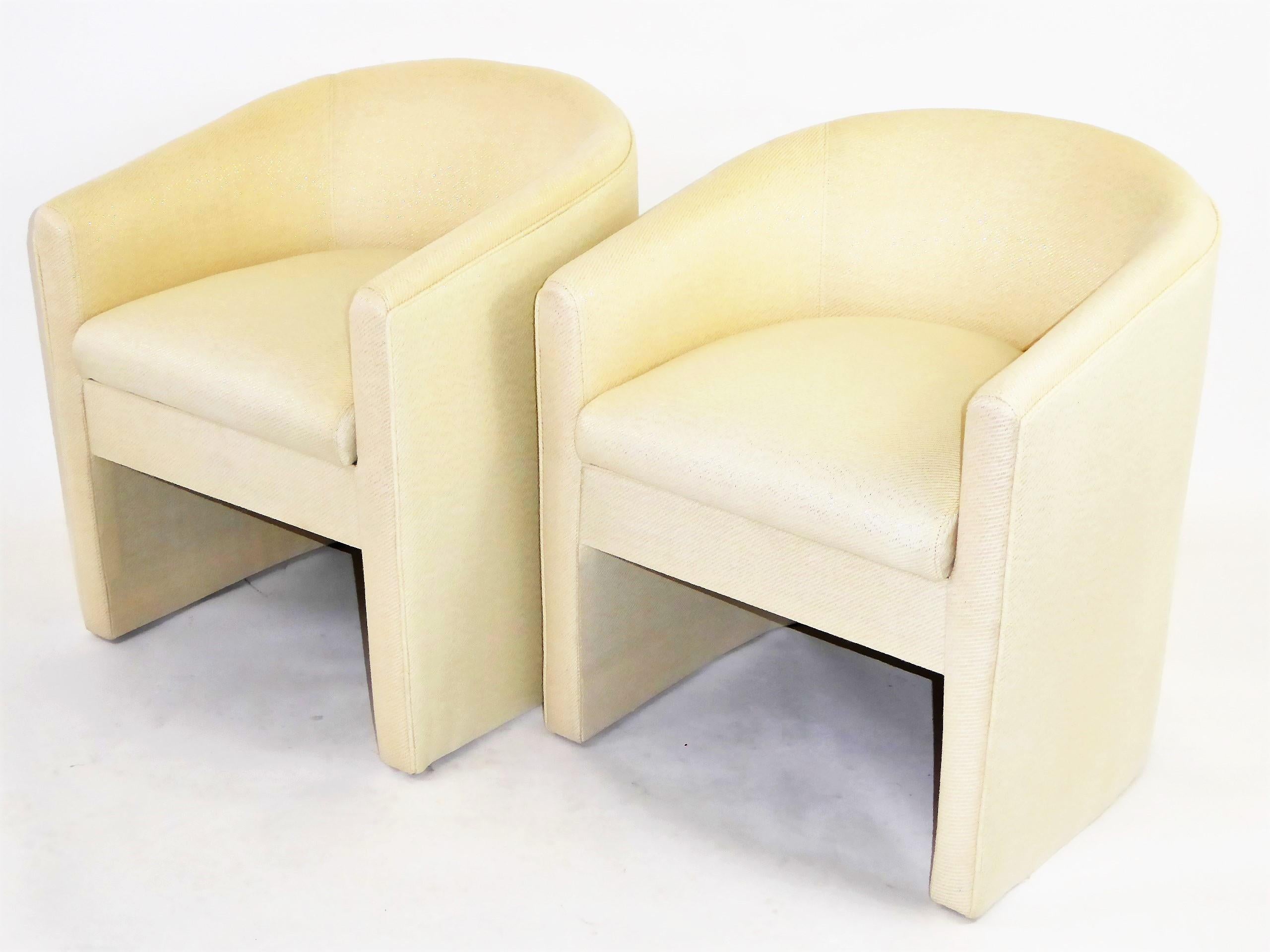 Mid-20th Century Pair of 1960s Barrel Back Tub Chairs in White and Gold Weave