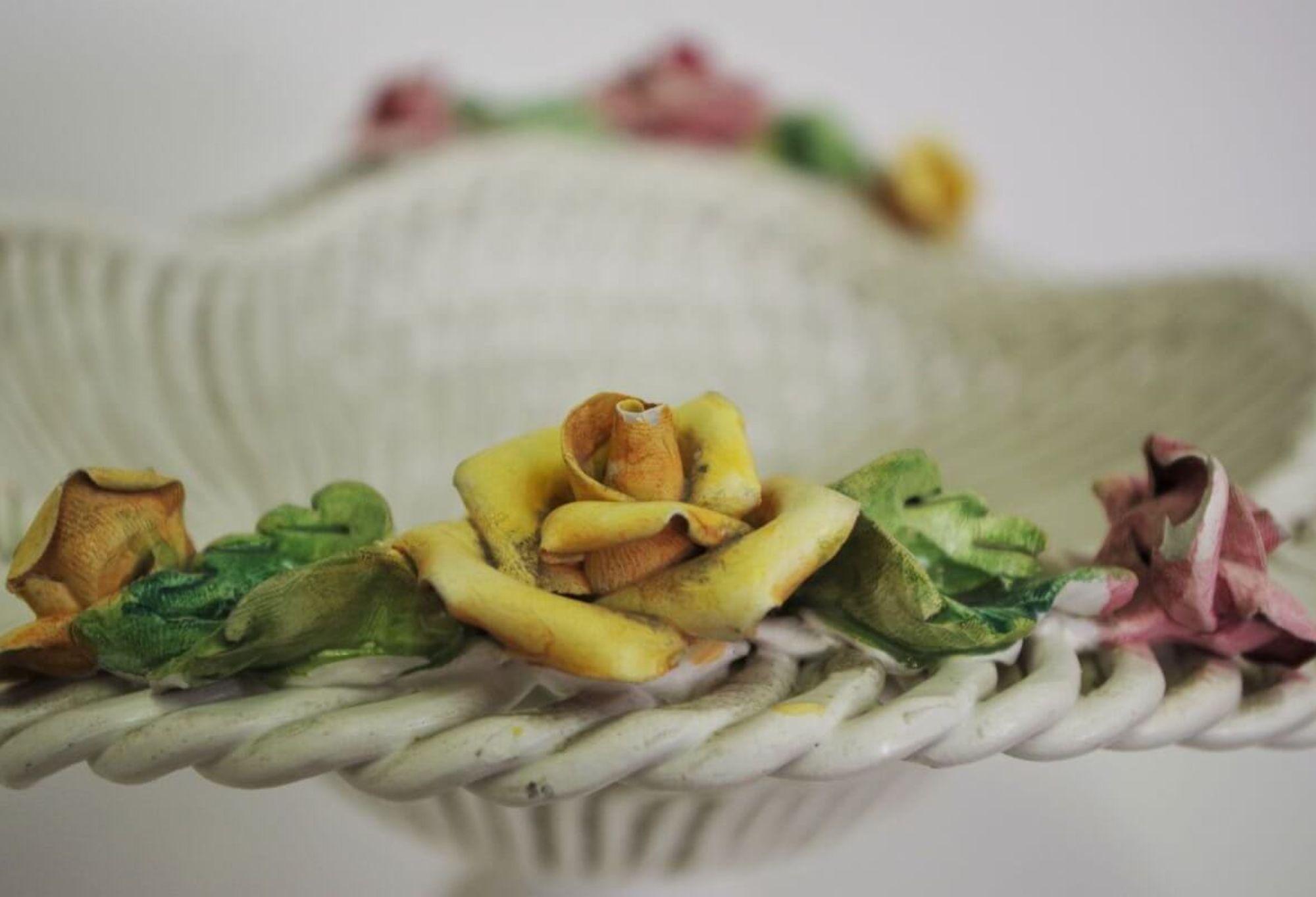 Pair of 1960s Bassano Ceramic Centerpiece Bowls – Italian Mid-Century Elegance in vendita 8