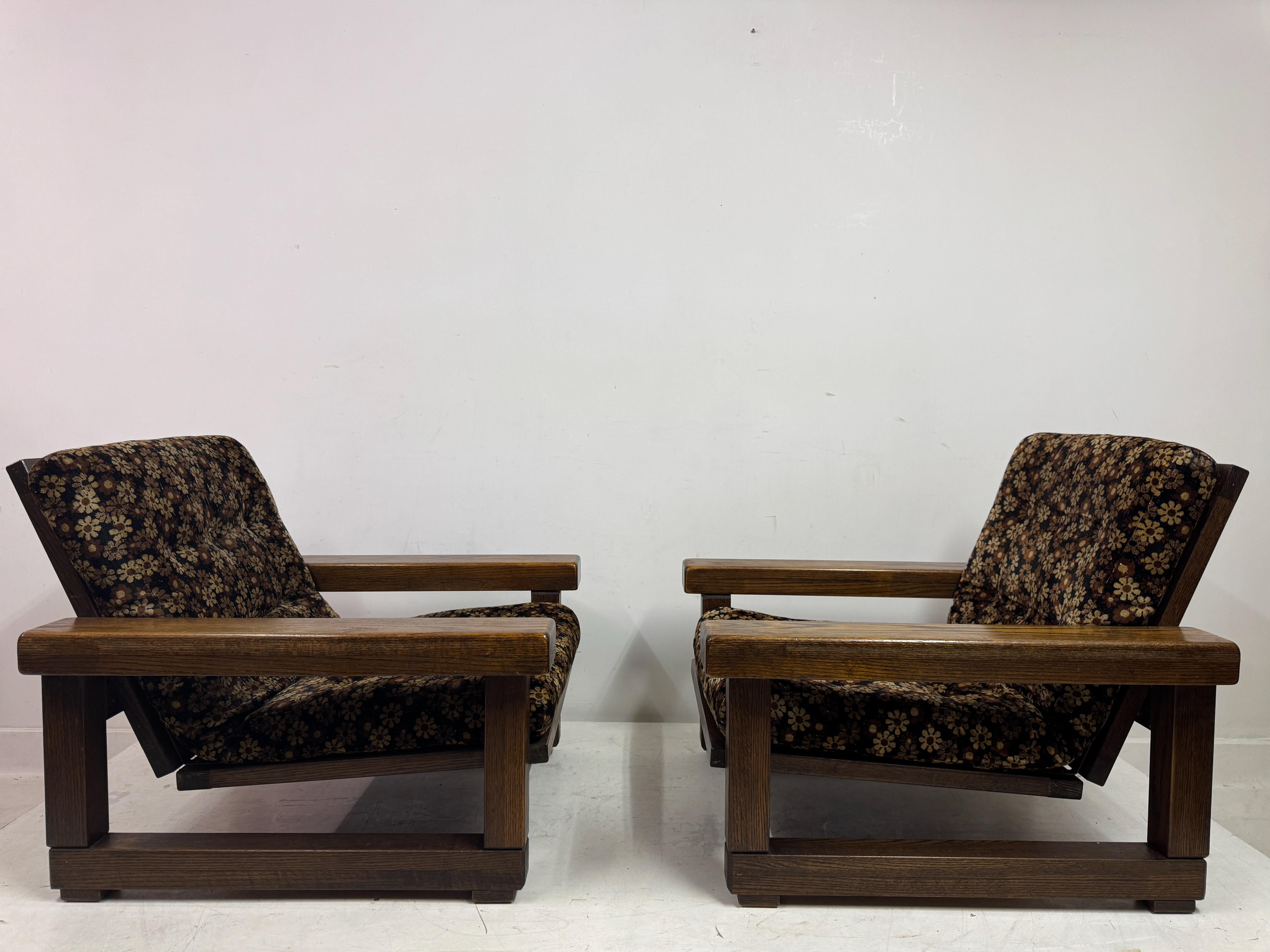 Paire de fauteuils belges des années 1960 avec dossier à lattes en vente 5