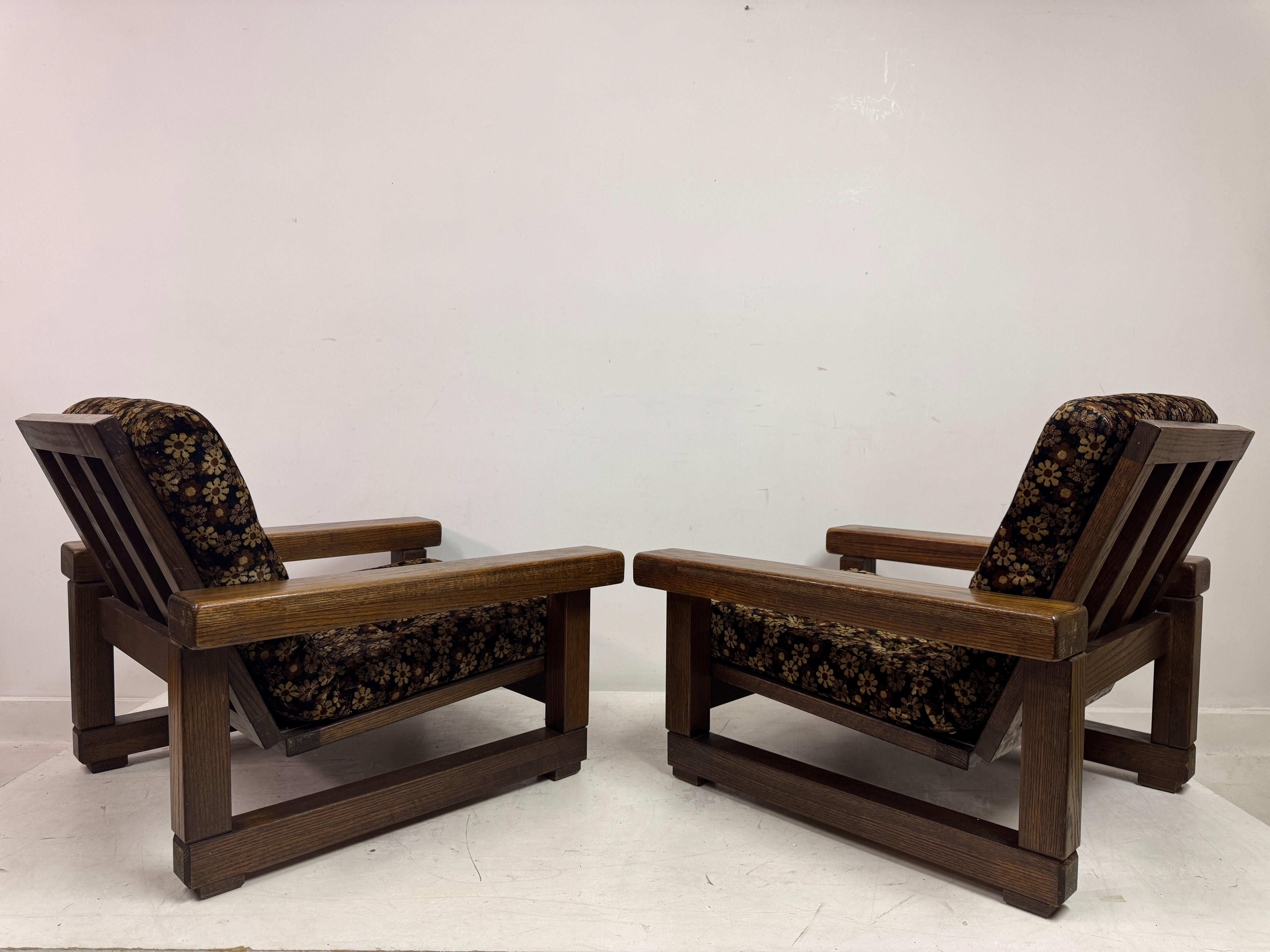 Paire de fauteuils belges des années 1960 avec dossier à lattes en vente 7