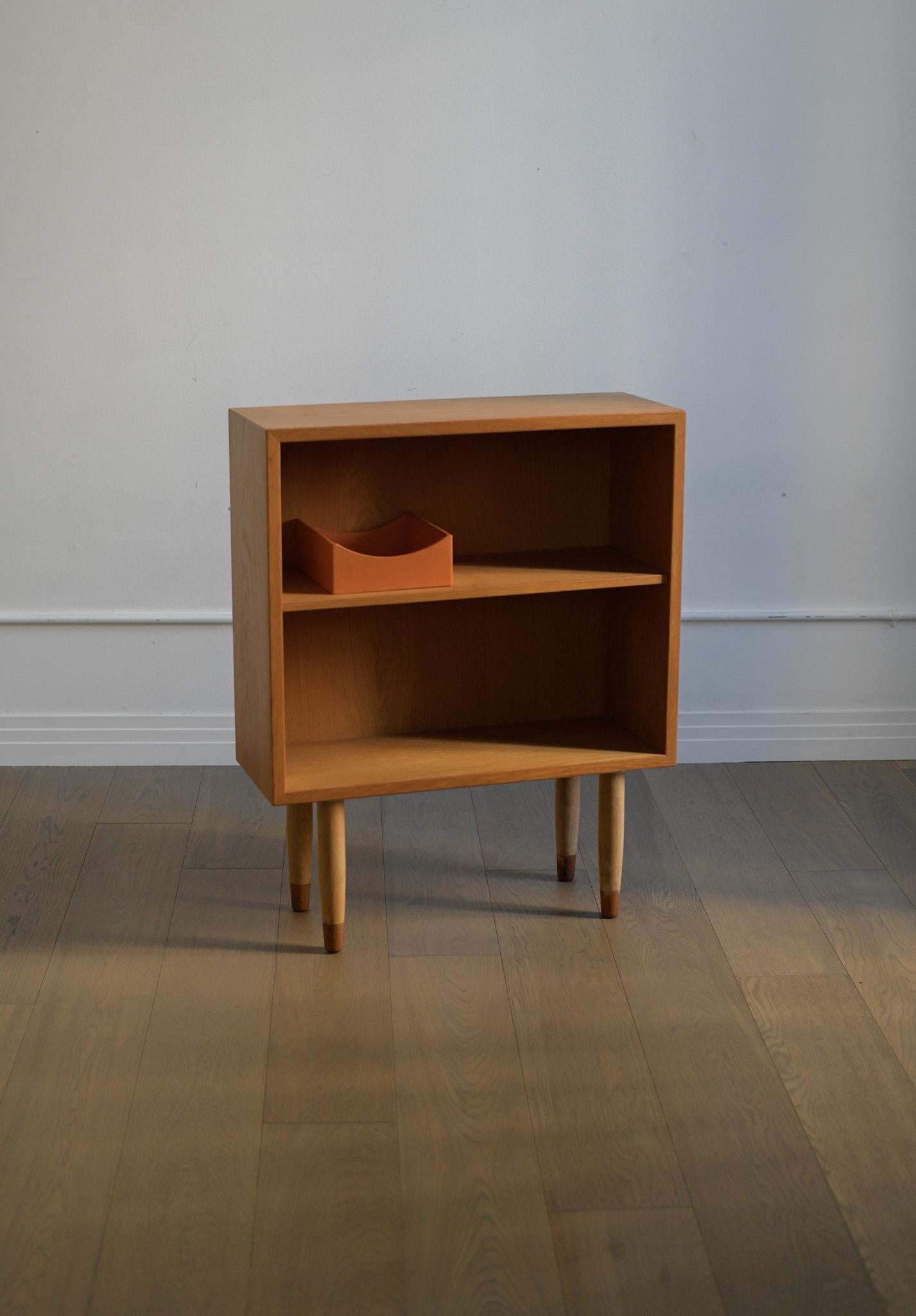 Mid-Century moderno Coppia di librerie Borg Mogensen degli anni '60 per Karl Andersson e Soner in vendita