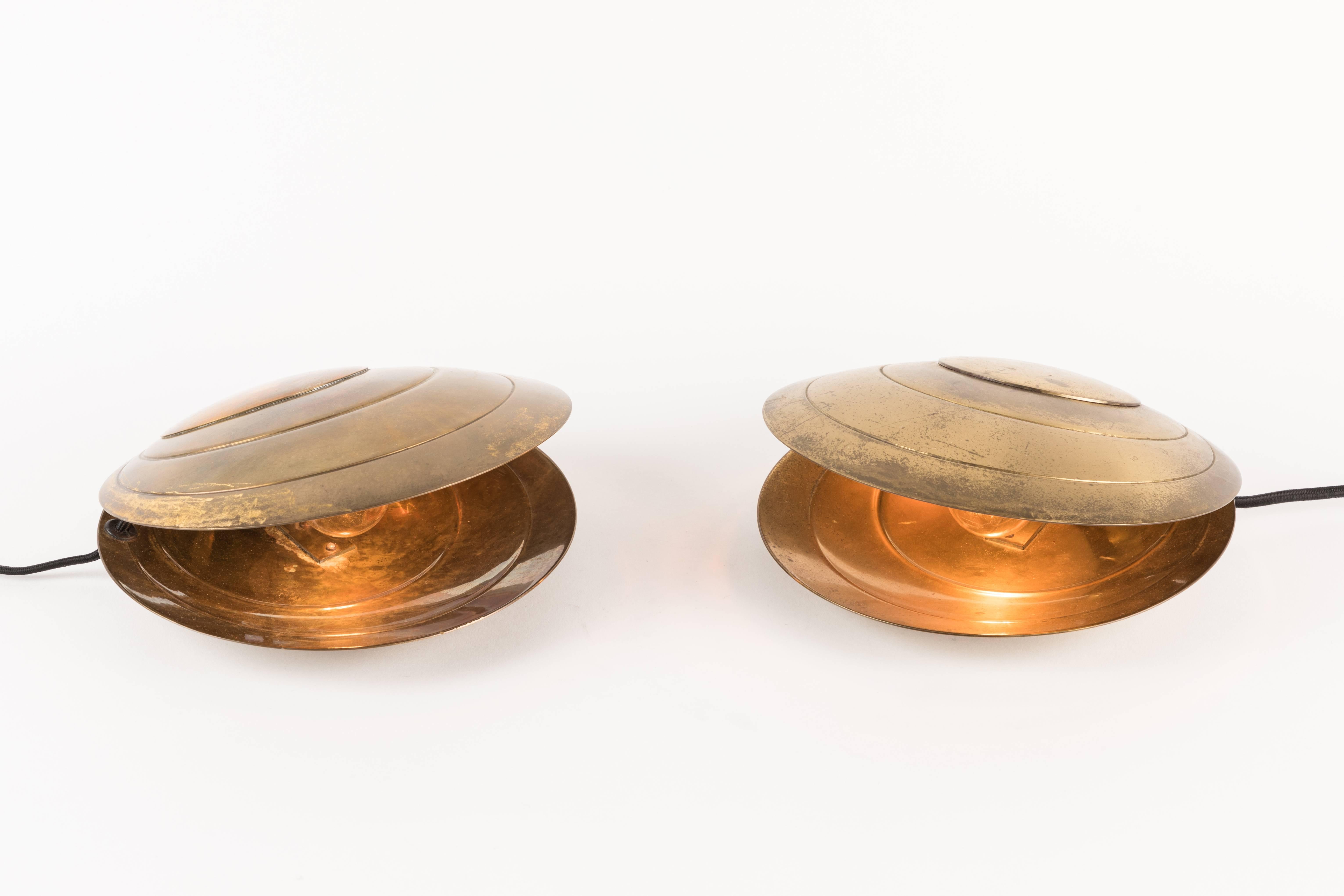 Mid-20th Century Pair of 1960s Brass Clamshell Table Lamps by Angelo Brotto