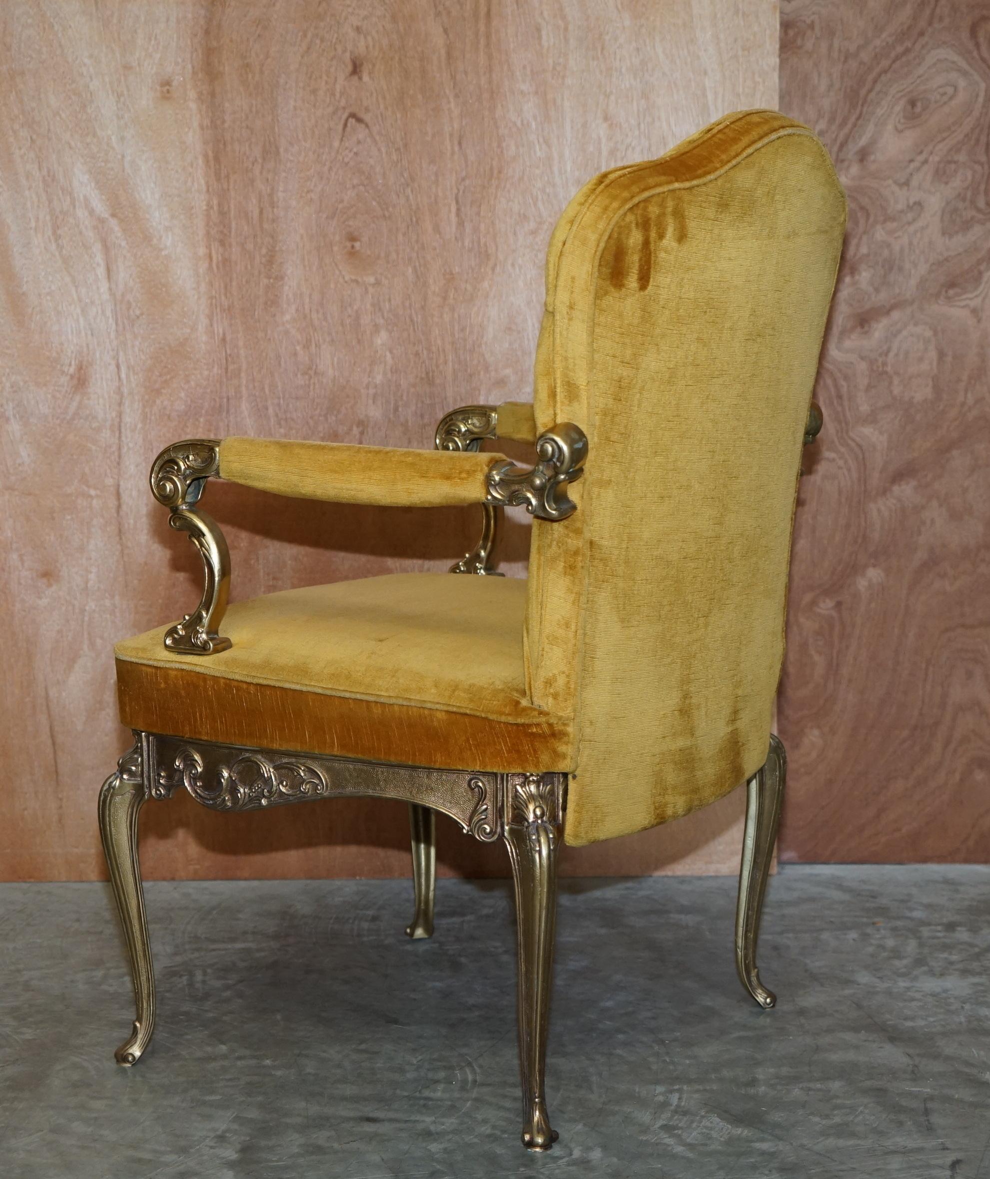 Ein Paar messinggerahmte Orsenigo-Sessel im Hollywood-Regency-Stil aus den 1960er Jahren aus Italien im Angebot 13