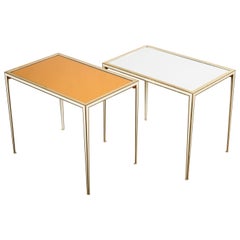 Paire de tables d'appoint du milieu du siècle avec plateaux en verre miroir par Vereinigte Werkstätten