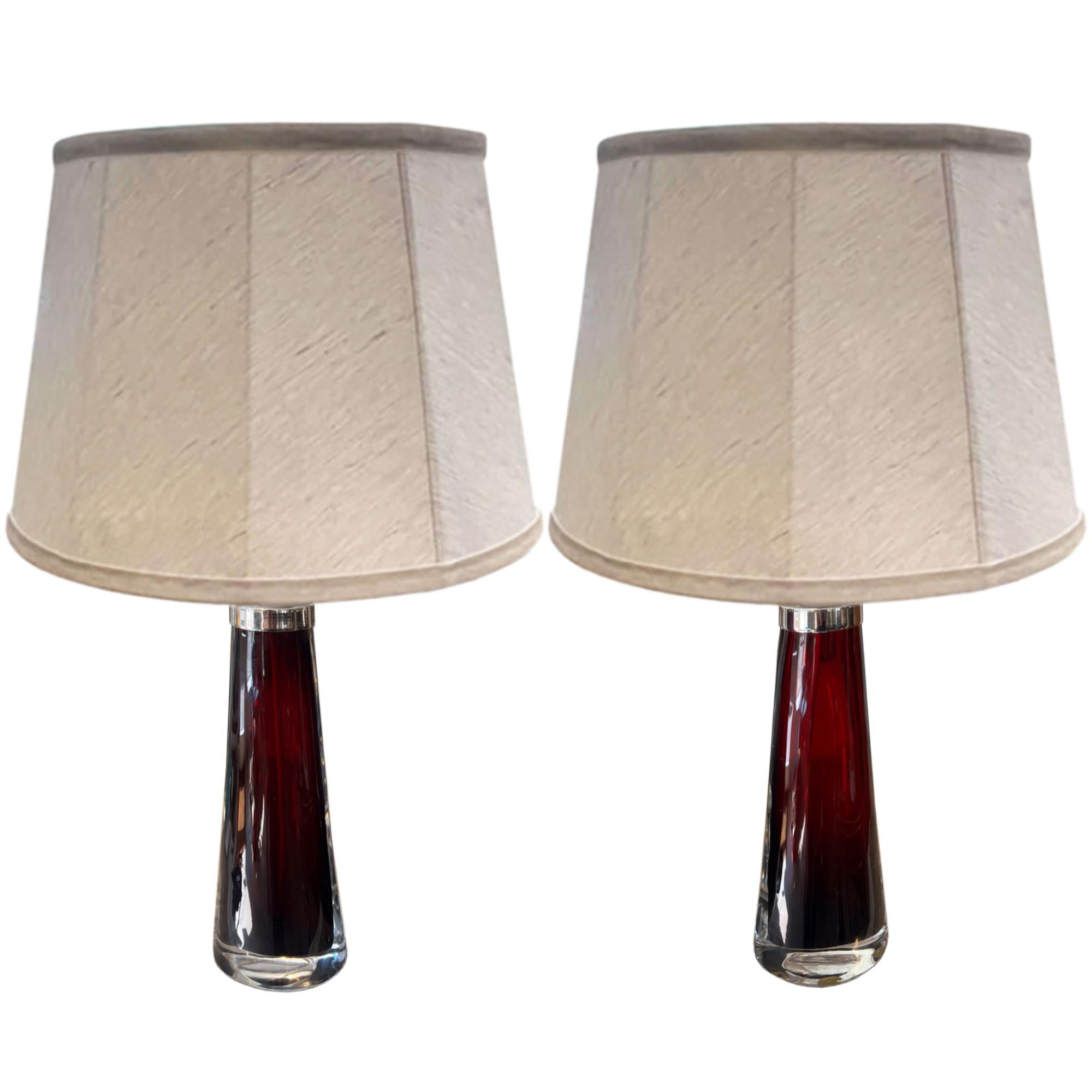 Pair of 1960s Bright Red Swedish Orrefors Glass Table Lamps (Skandinavische Moderne) im Angebot