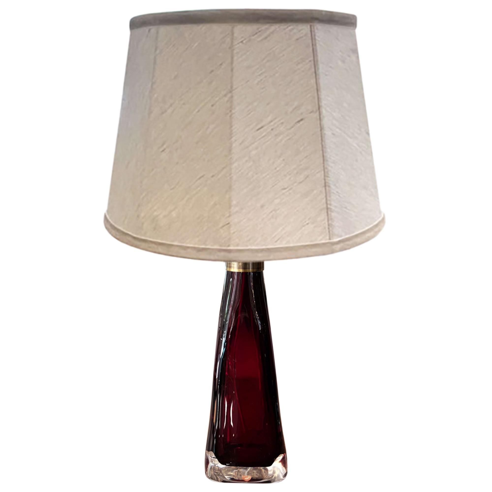 Pair of 1960s Bright Red Swedish Orrefors Glass Table Lamps (Mitte des 20. Jahrhunderts) im Angebot