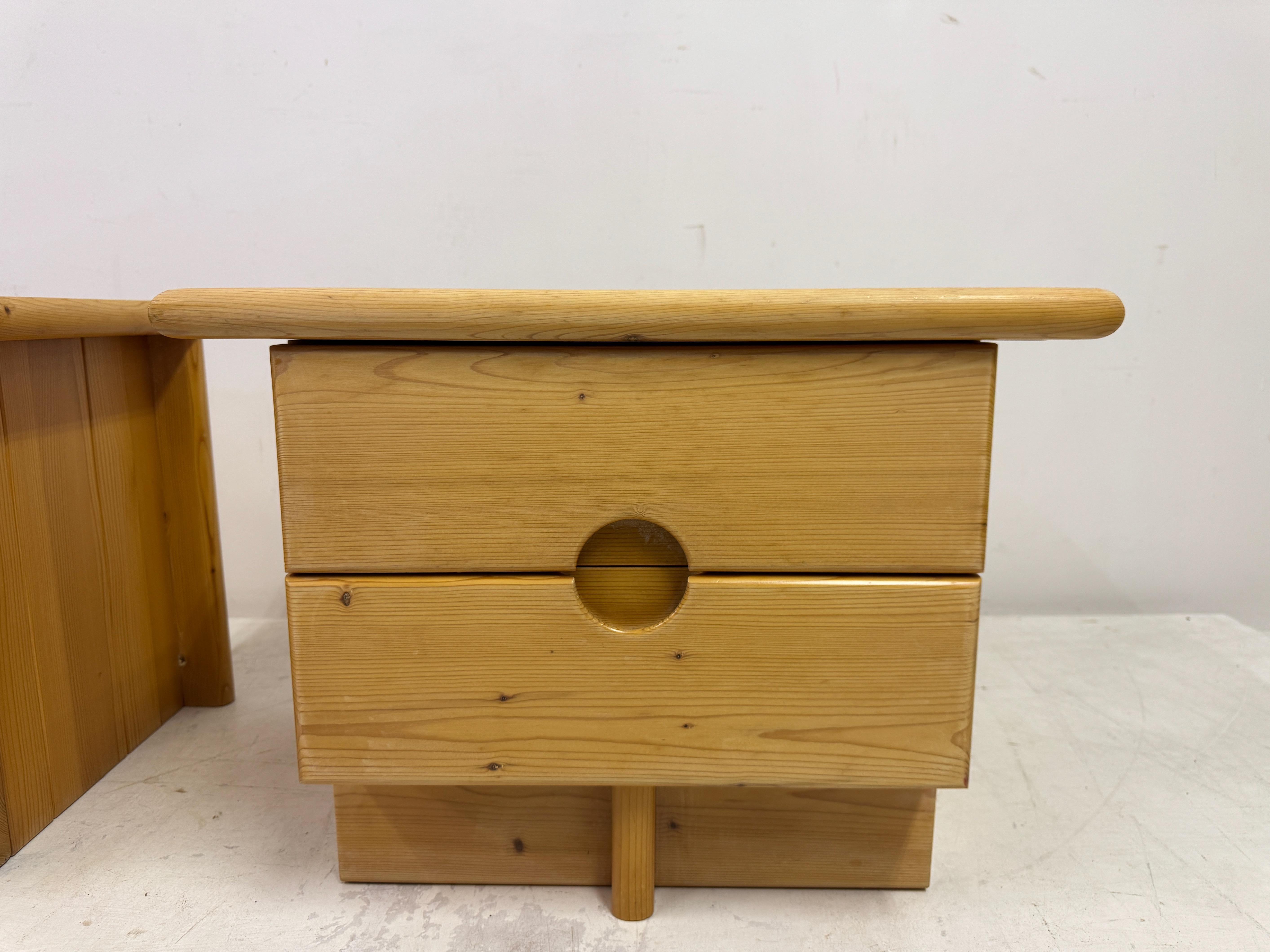 Pair of 1960s Brutalist Pine Bedside Tables or Nightstands For Sale 1