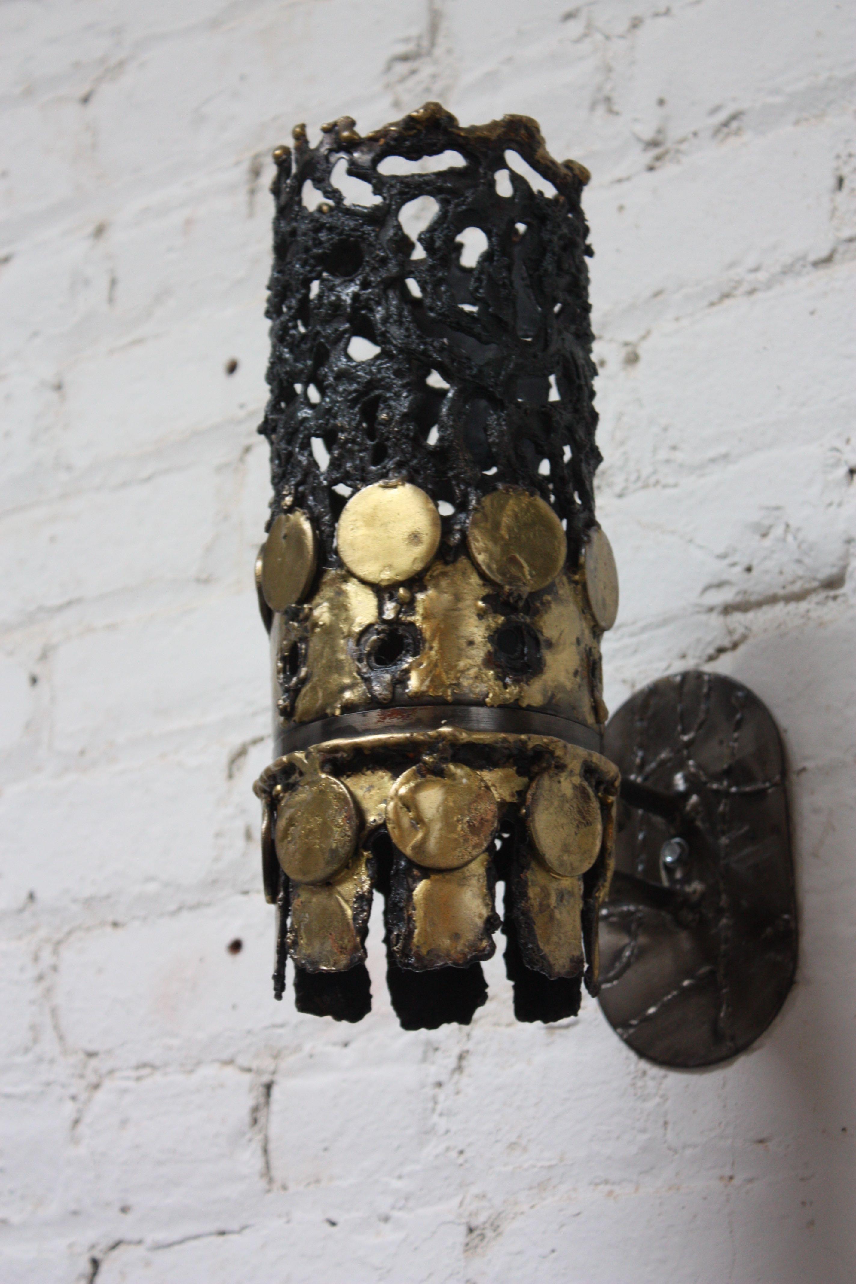 Pair of 1960s Brutalist Torch-Cut Steel and Brass Wall Sconces In Good Condition In Brooklyn, NY