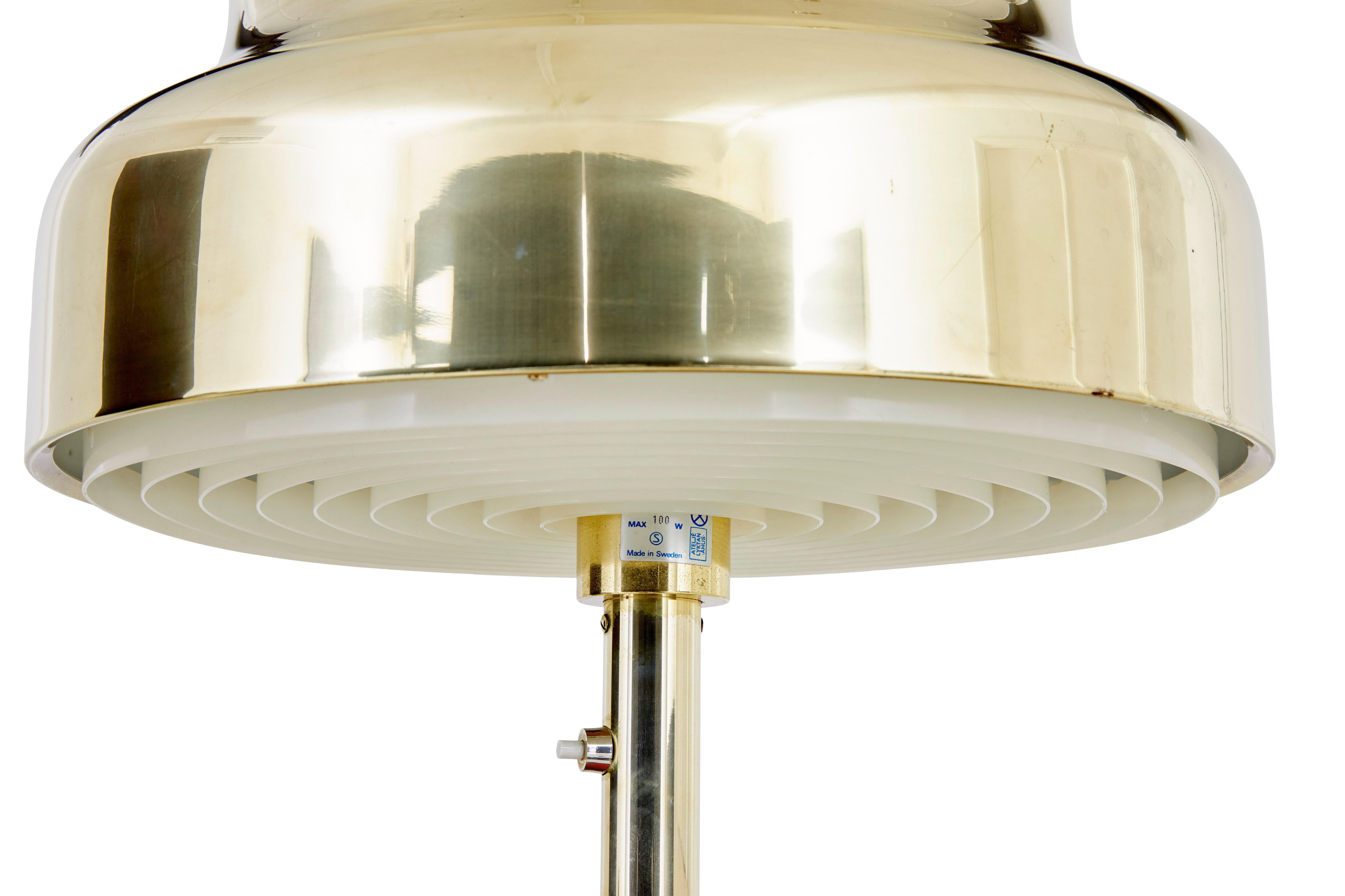 20ième siècle Paire de lampes de table en laiton Bumling des années 1960 par Anders Pehrson en vente