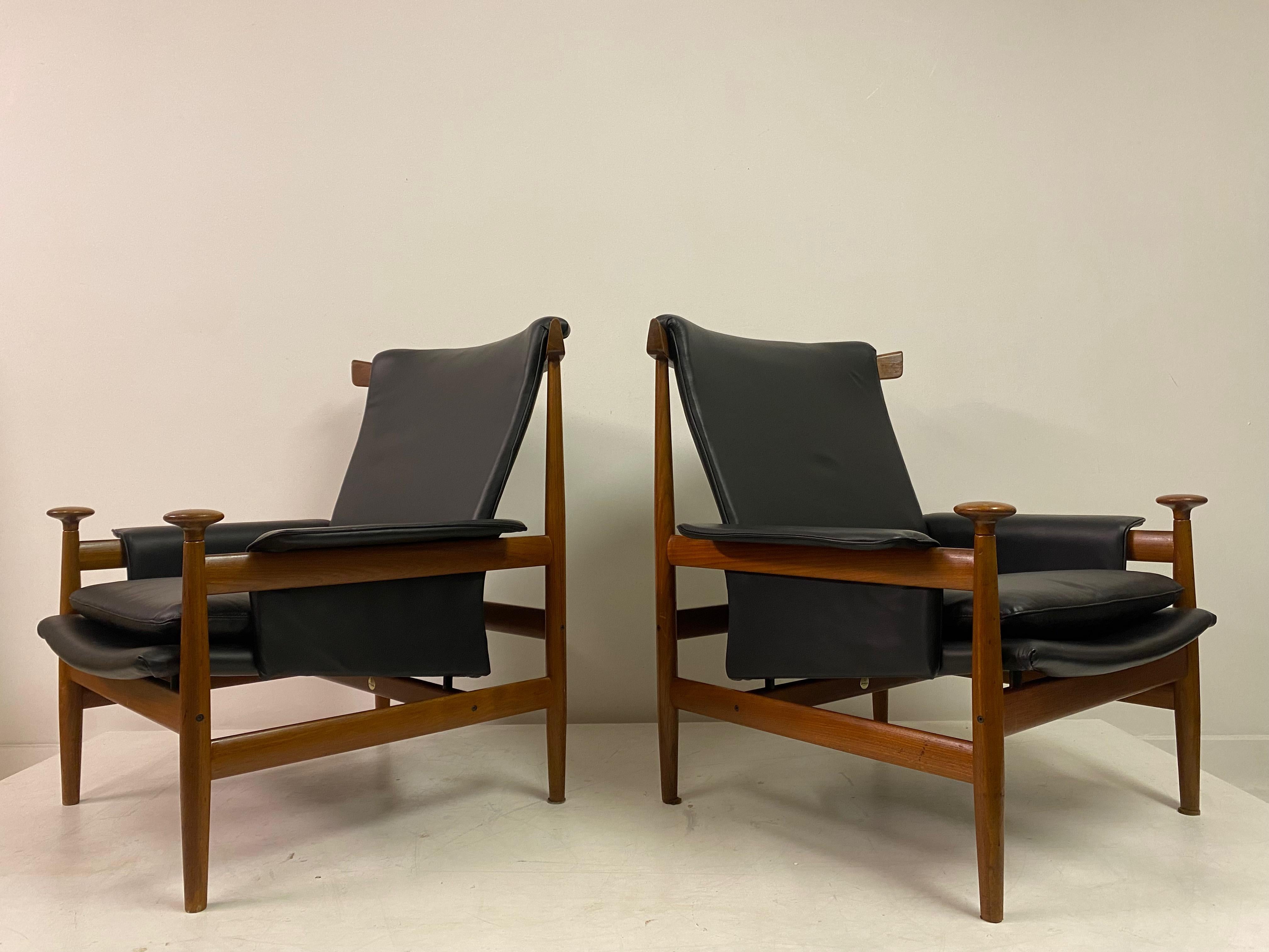 Ein Paar Bwana-Sessel aus den 1960er Jahren von Finn Juhl aus schwarzem Leder 6
