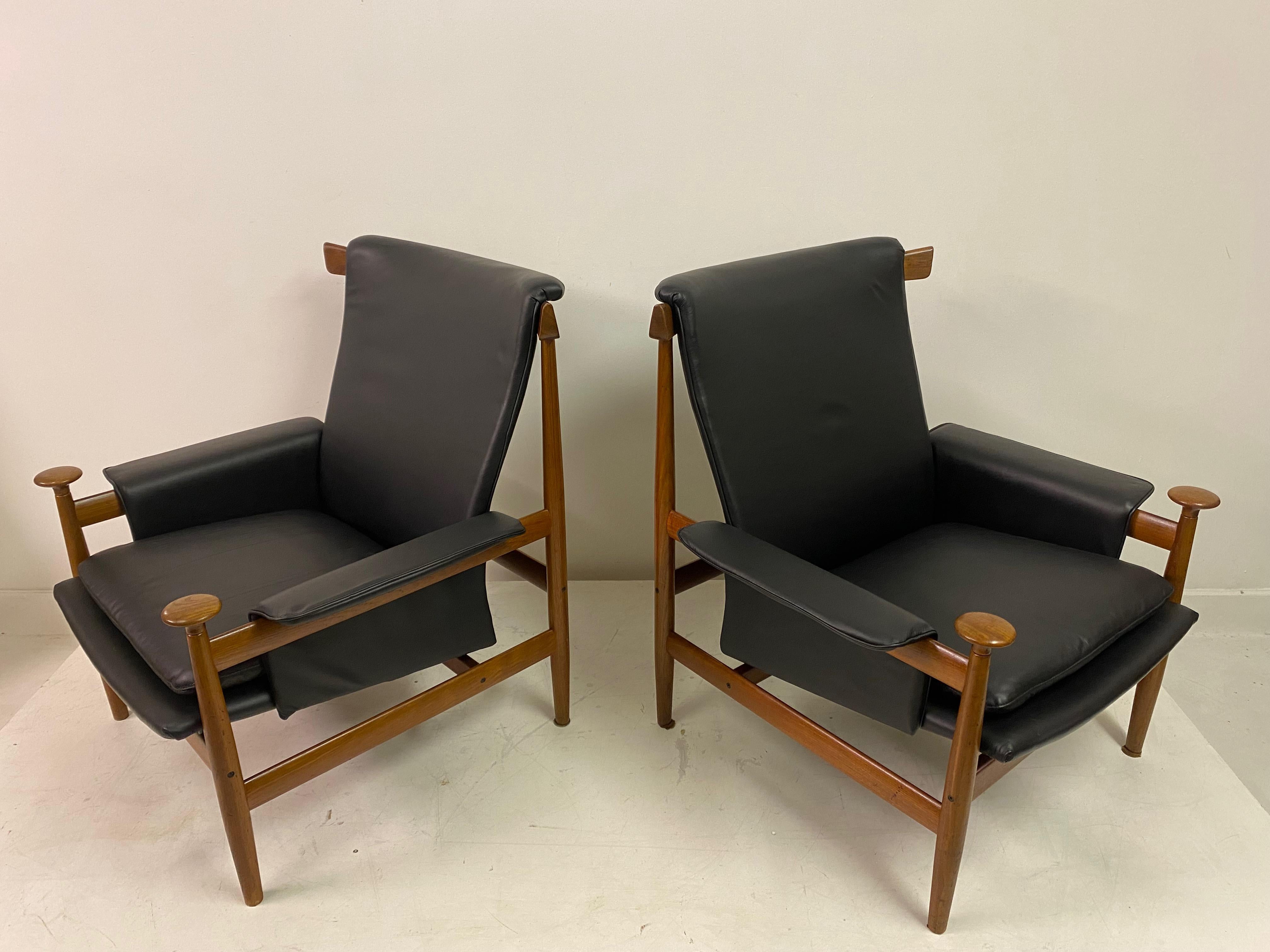 Ein Paar Bwana-Sessel aus den 1960er Jahren von Finn Juhl aus schwarzem Leder 7