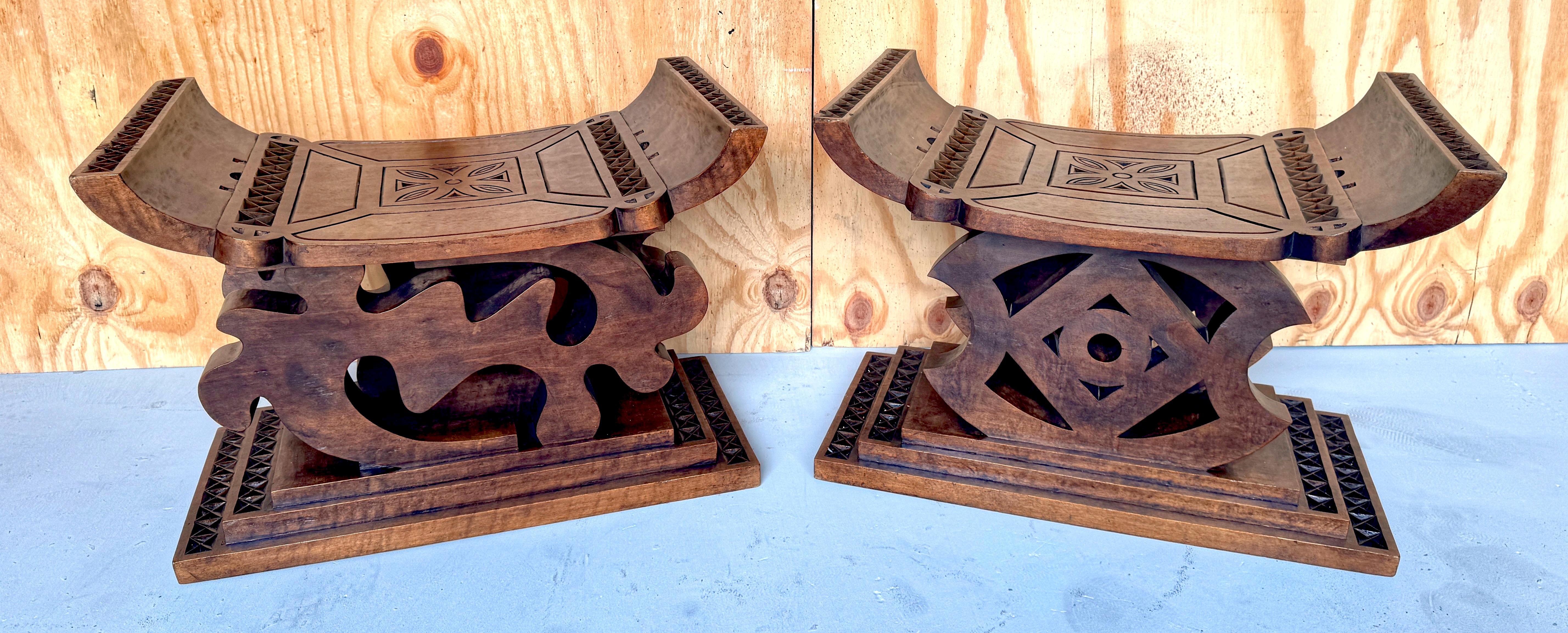20th Century Pair of 1960s Carved Hardwood African Ghanaian Tribal Benches  For Sale